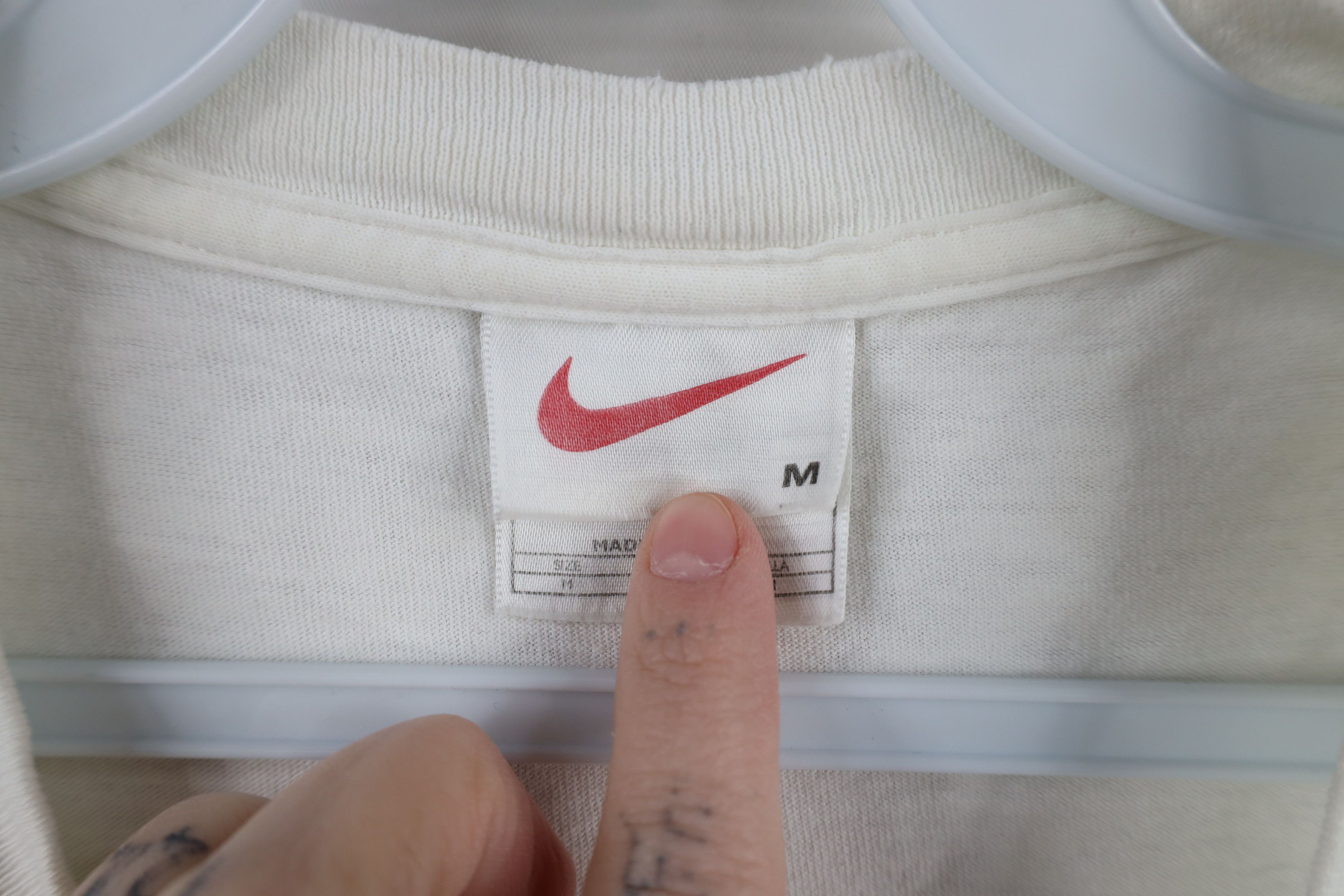 Nike × Vintage Vintage 90s Nike Spell Out Short Sleeve T-Shirt White Size US M / EU 48-50 / 2 - 7 Thumbnail