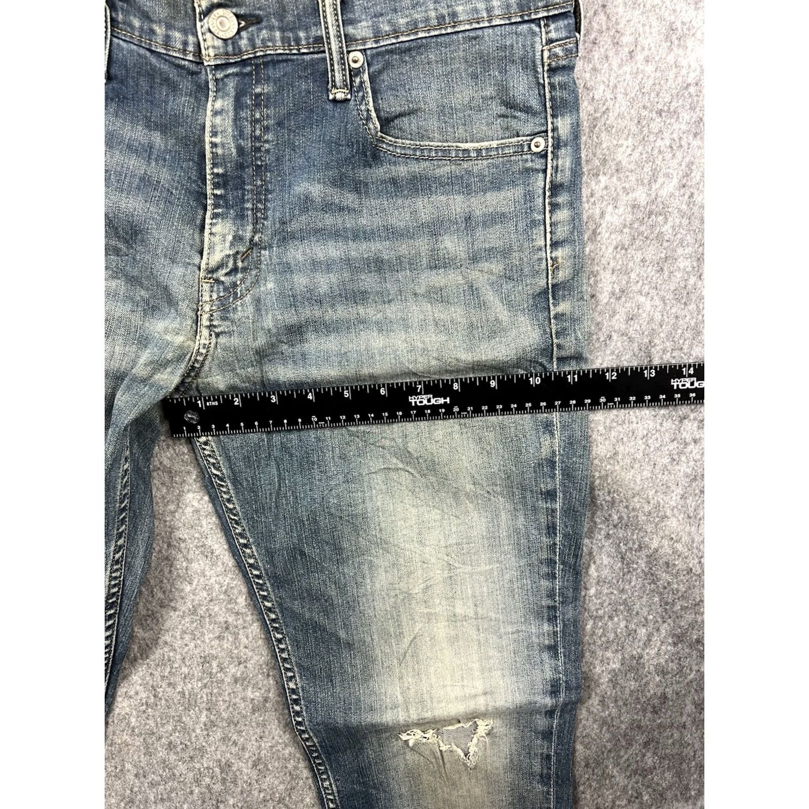 Levi's Levi’s 511 Jeans Slim Fit Tapered Leg Medium Wash Denim 33x32 Mens Regular Size Slim Distressed 5-Pocket City USA Logo Vintage Size US 33 - 7 Thumbnail