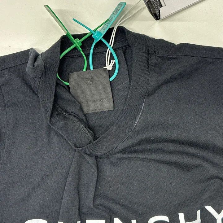Givenchy Givenchy Givenchy Black Graphic Print Short Sleeve TShirt Size US M / EU 48-50 / 2 - 6 Thumbnail