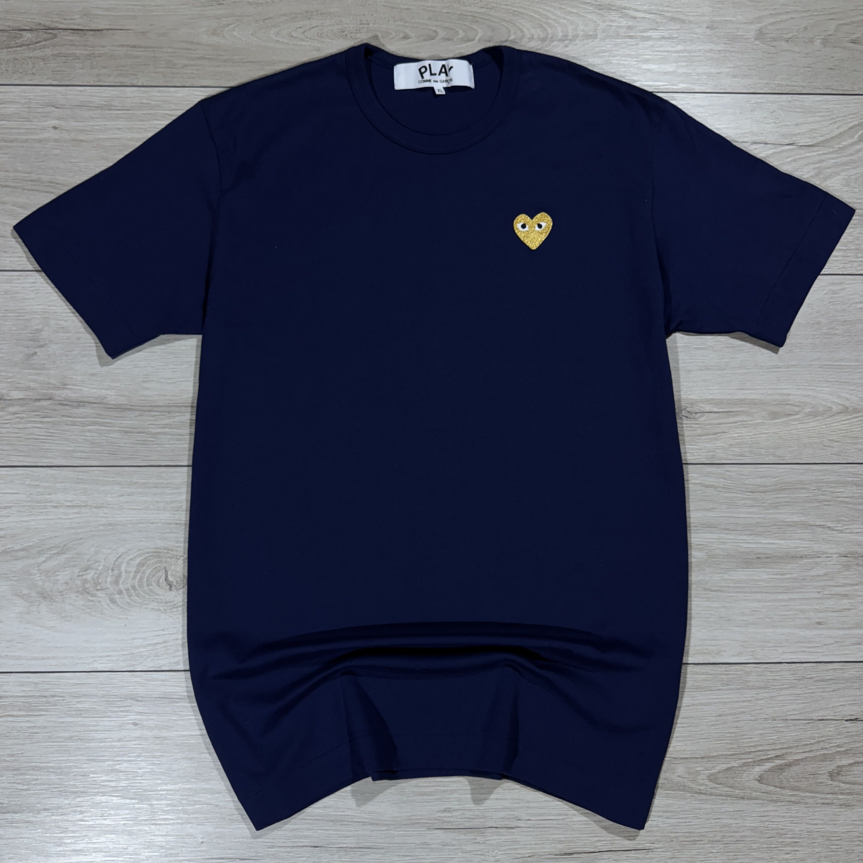 Comme des Garcons PLAY Comme des Garçons PLAY Gold Heart T-Shirt Navy Blue Size XL Size XL / US 12-14 / IT 48-50 - 2 Thumbnail