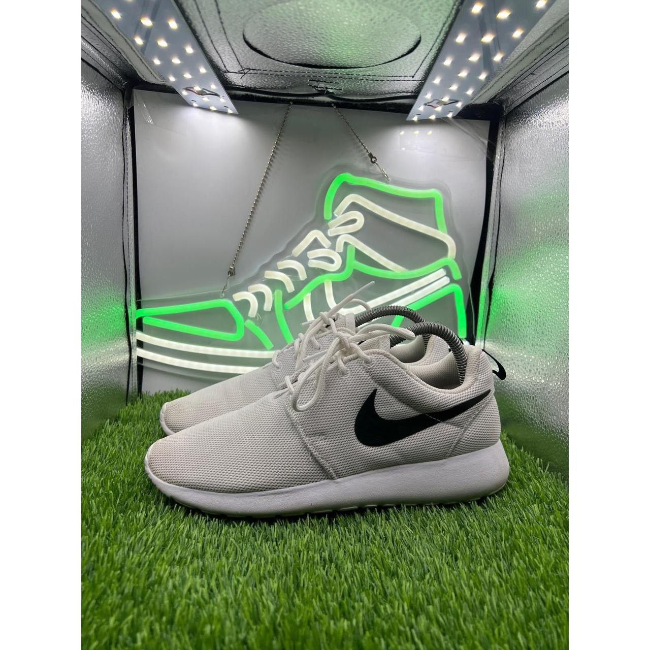 Nike Nike Roshe One Womens Size 8 White Black Mesh Low Top Size US 8 / IT 38 - 1 Thumbnail
