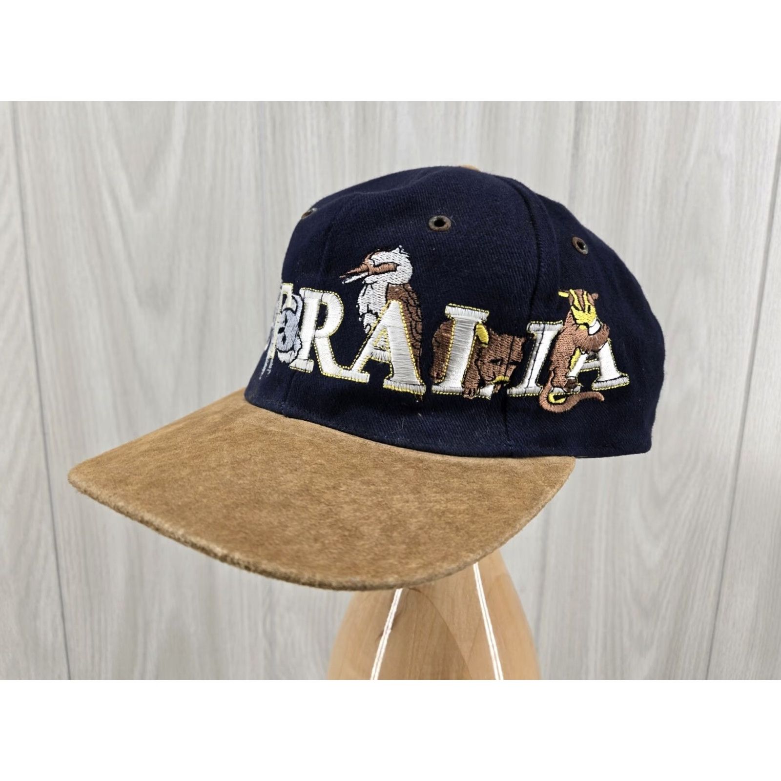 Vintage VINTAGE HaT Australia Suede Brim Hat Embroidered Cap Strapback Mens Adjustable Black 90s Australia Vintage Distressed Embroidered Cap Strapback Size ONE SIZE - 2 Thumbnail