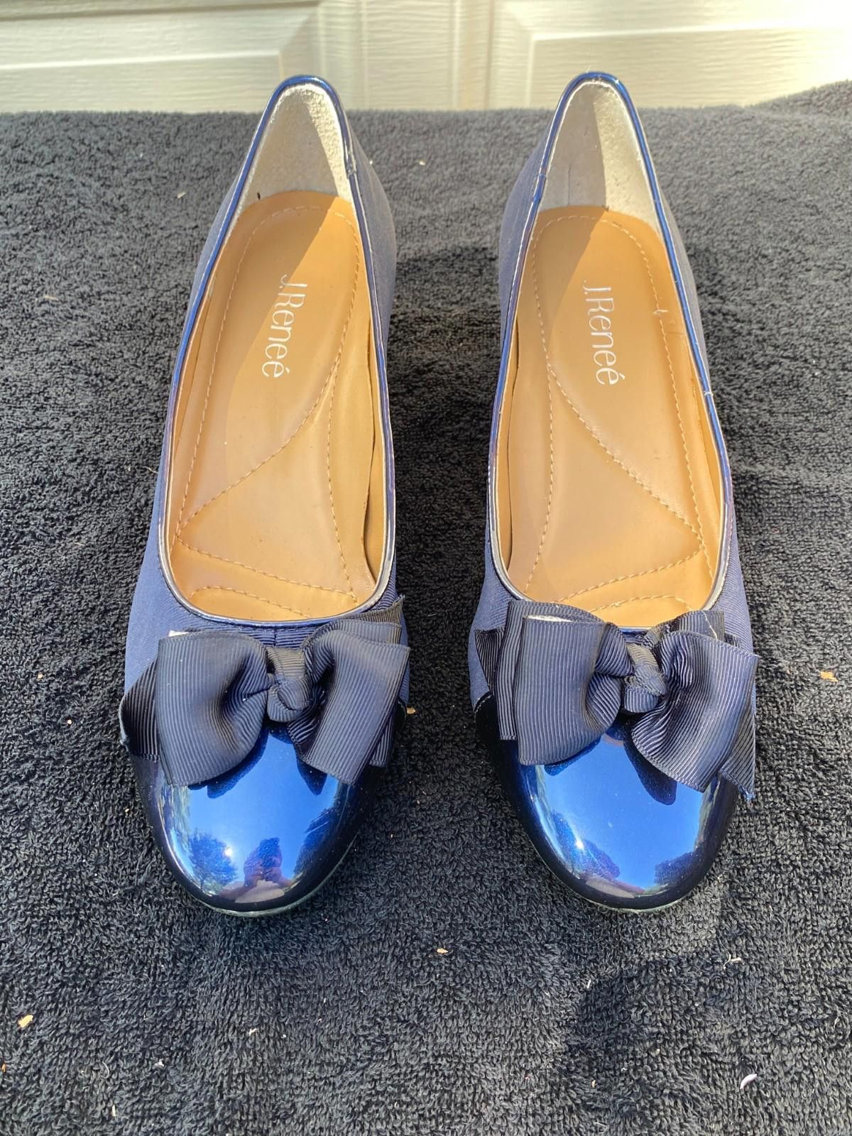 Designer J Renee Womens Shoes Pumps Size 8.5M Patent Toe W Bows (S626 Size US 8.5 / IT 38.5 - 1 Thumbnail