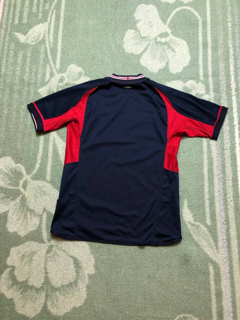 Umbro Jerseys Umbro Logo ENGLAND Y2K Sportwear T-Shirt Size US M / EU 48-50 / 2 - 11 Thumbnail
