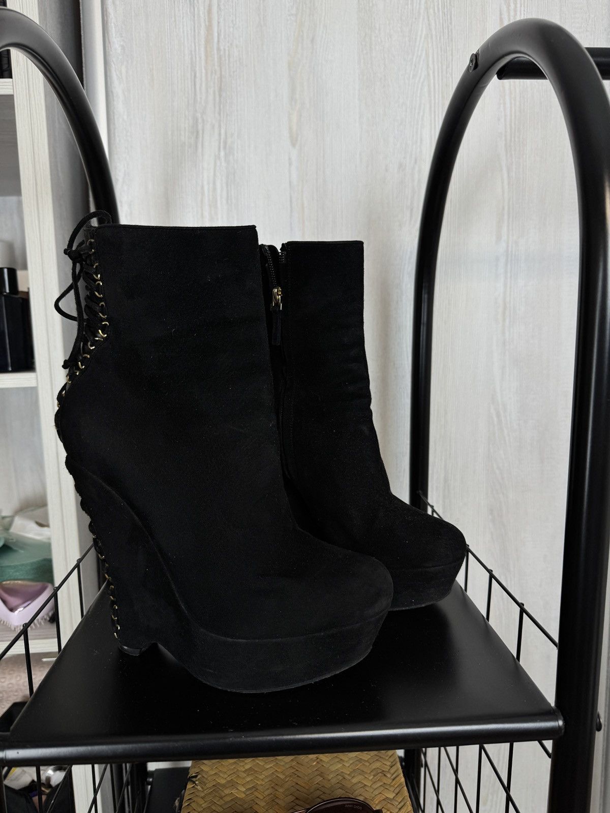 Yves Saint Laurent Yves Saint Laurent Suede Lace Up Ankle length Wedge Boots Size US 9 / IT 39 - 3 Thumbnail