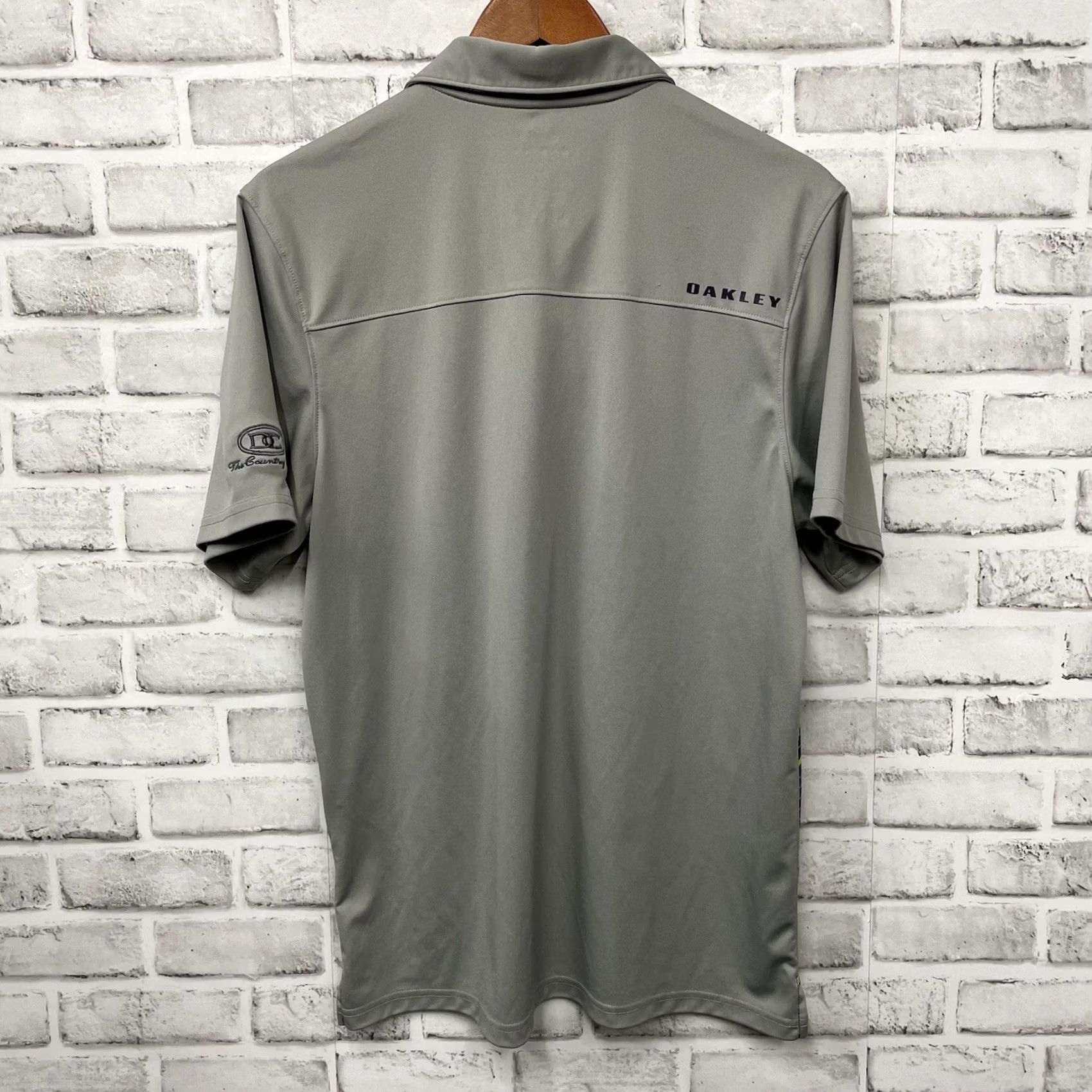 Oakley VINTAGE Oakley Country Club Polo Shirt Mens M Gray Striped Athletic Stretchy Shirt Size US M / EU 48-50 / 2 - 5 Thumbnail