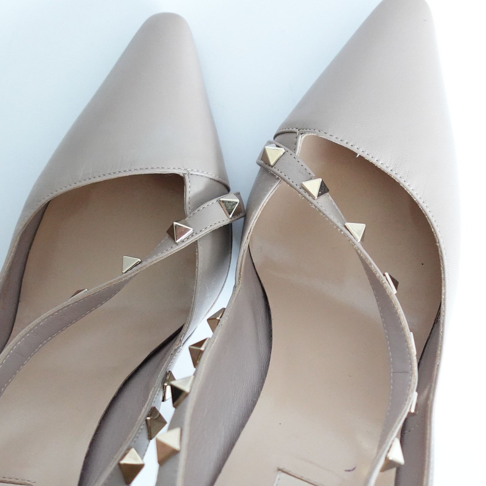Valentino Valentino Beige Nude Nappa Gold Rockstud Cross Strap Pumps Size US 10 / IT 40 - 6 Thumbnail