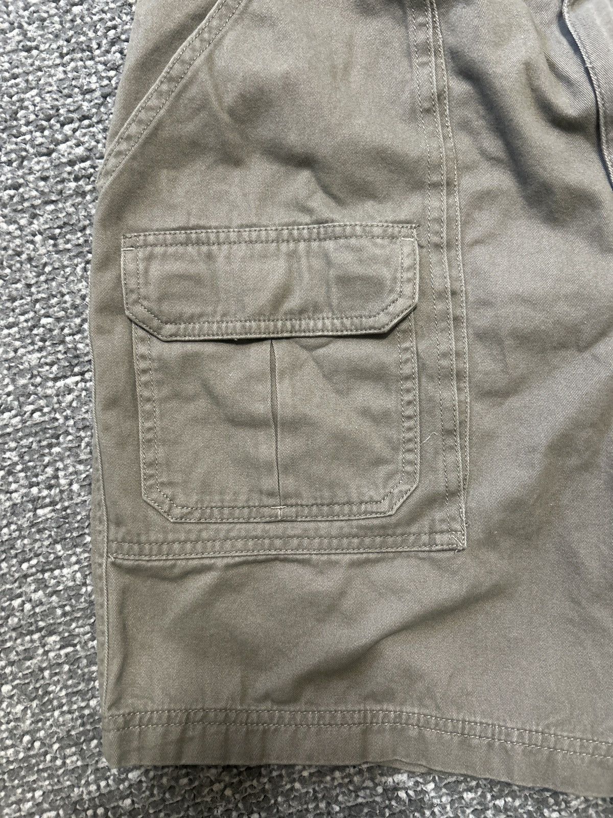 Vintage Vintage Baggy Front Pocket Cargo Shorts Size US 34 / EU 50 - 2 Thumbnail