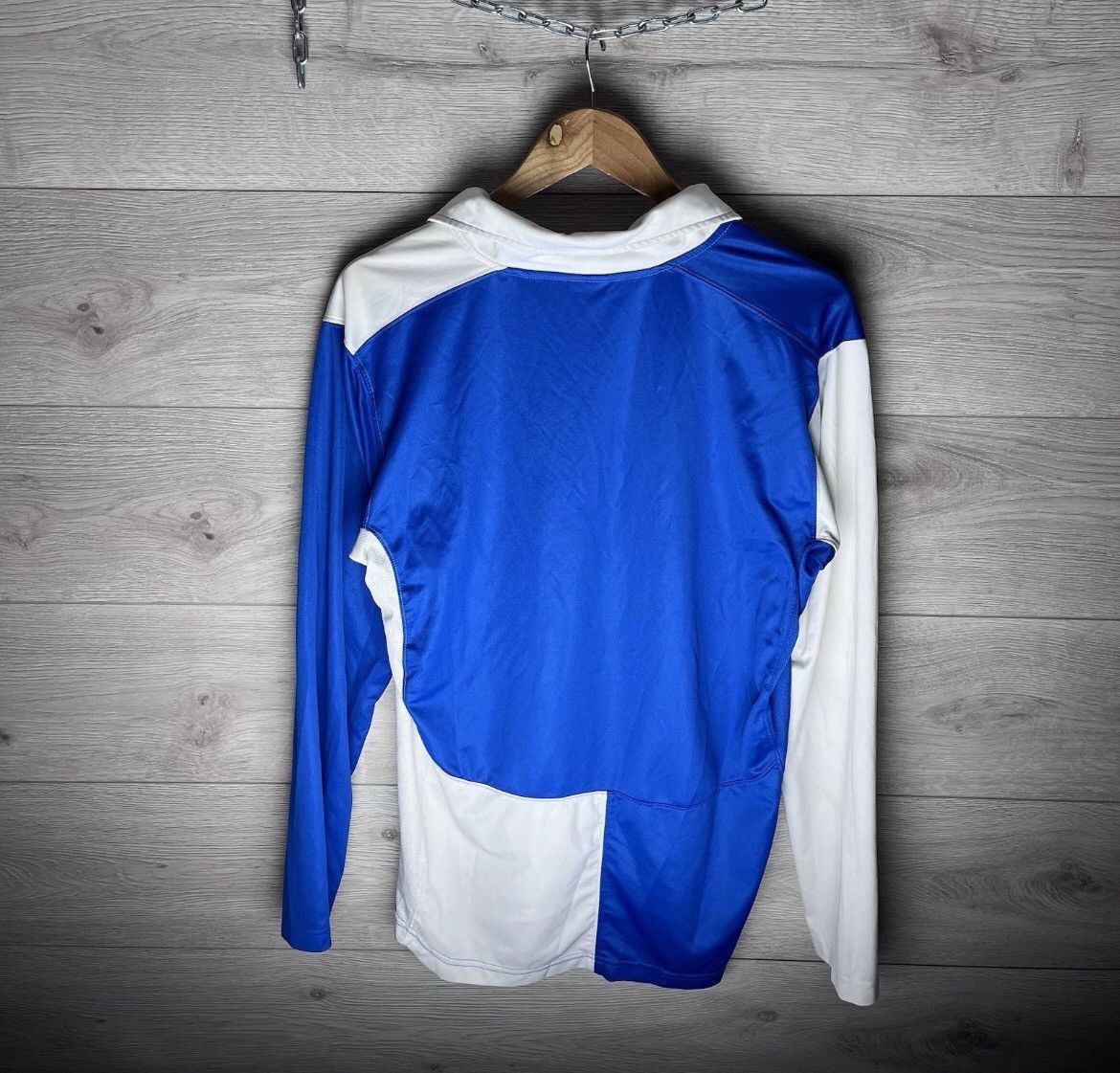 Nike MENS Vintage soccer jerseys Zurich Nike size L Size US L / EU 52-54 / 3 - 9 Thumbnail