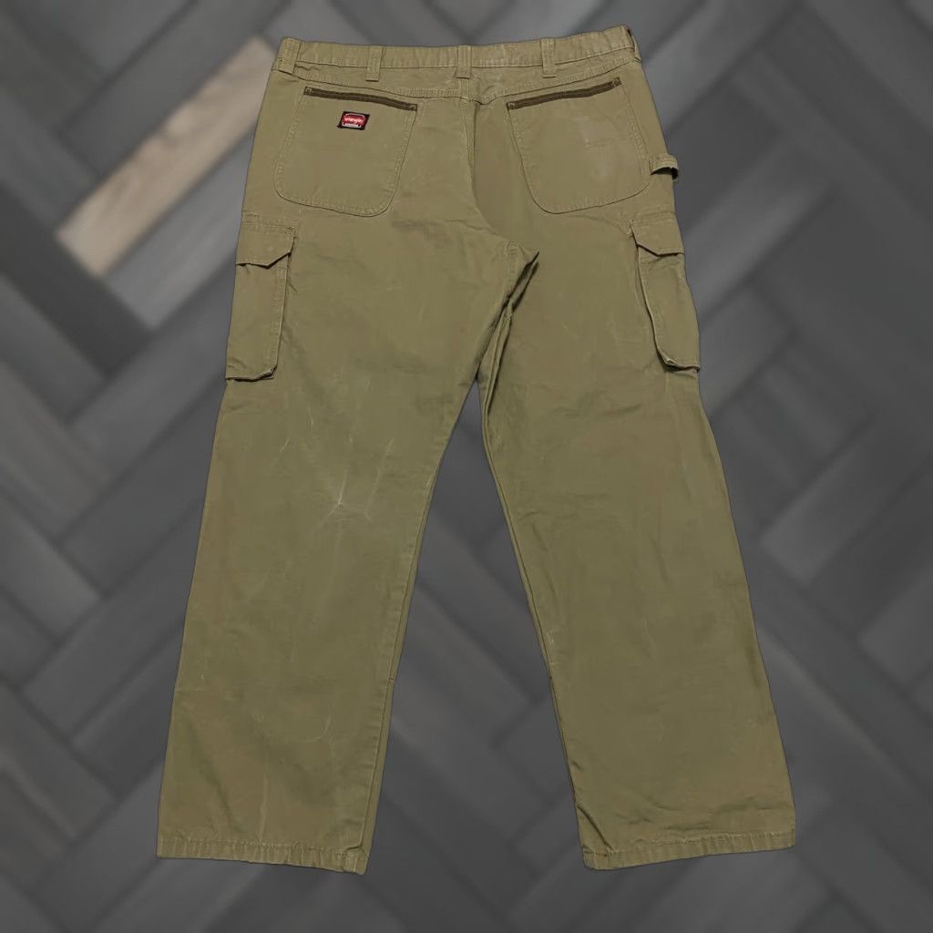 Wrangler Wrangler Workwear Relaxed Fit Carpenter Cargo Pants 42×32 Beige Wide Leg Ripstop 5-Pocket Mens Jeans Pants Size US 42 / EU 58 - 1 Thumbnail