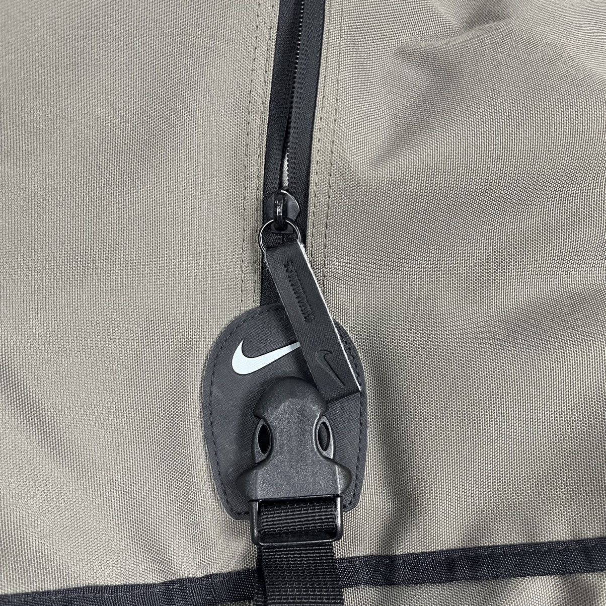 Nike × Vintage Nike Vintage 00’s Centre Swoosh Crossbody Messenger Bag Size ONE SIZE - 4 Thumbnail