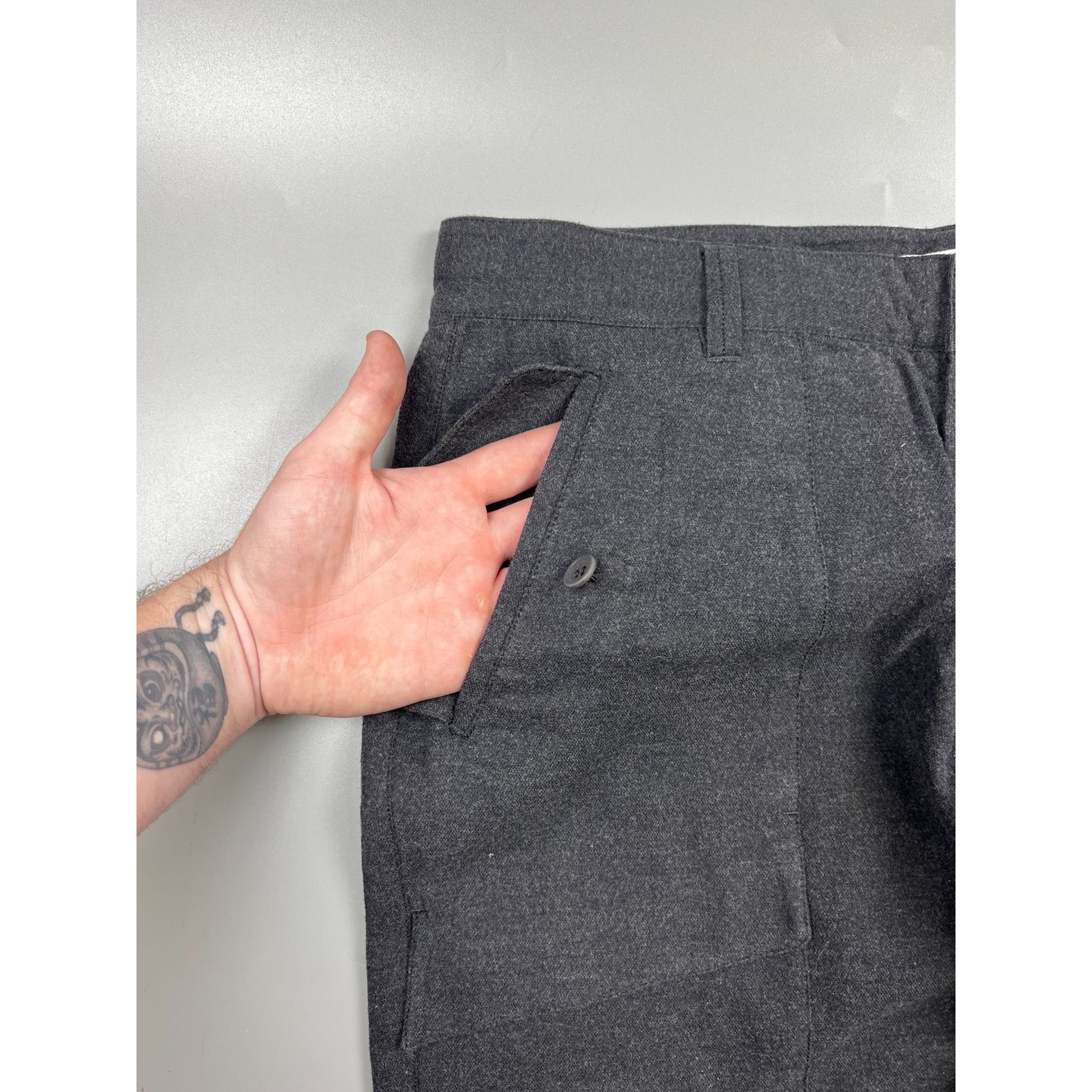 Helmut Lang Helmut Lang Gray Cotton Cargo Jogger Pants (Y0985) Size US 32 / EU 48 - 4 Thumbnail