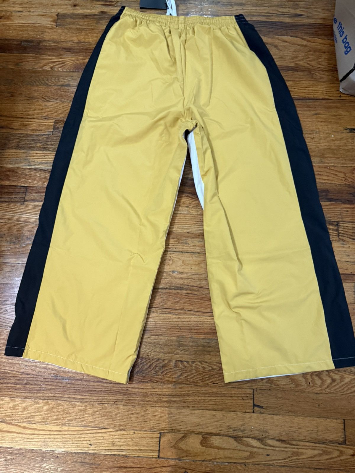 The GV Gallery The GV Gallery Half Half Sweats Size Medium Size US 32 / EU 48 - 7 Thumbnail