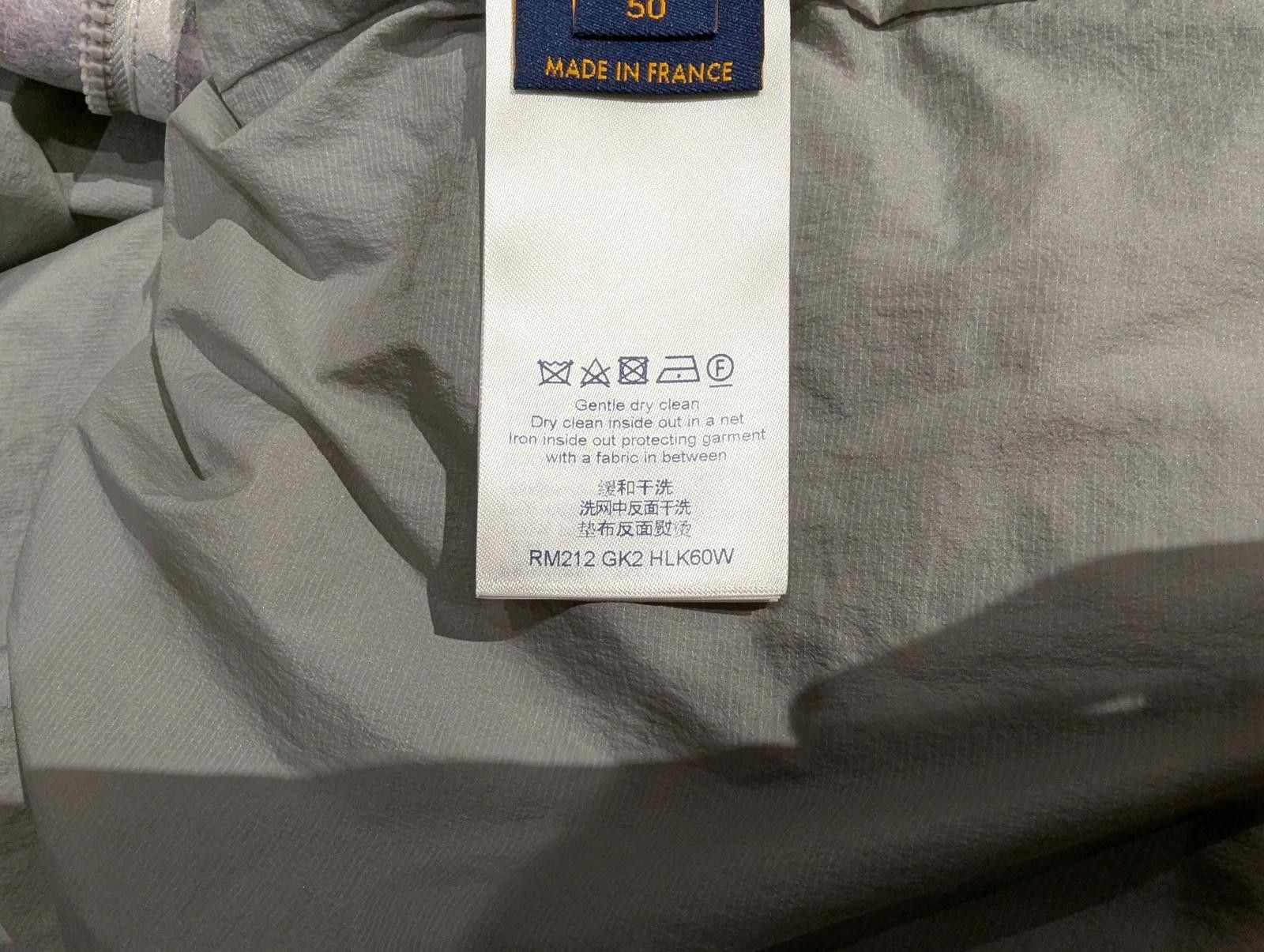 Louis Vuitton LOUIS VUITTON MONOGRAM ORGANZA PADDED PARKA - GREY Size US M / EU 48-50 / 2 - 7 Thumbnail