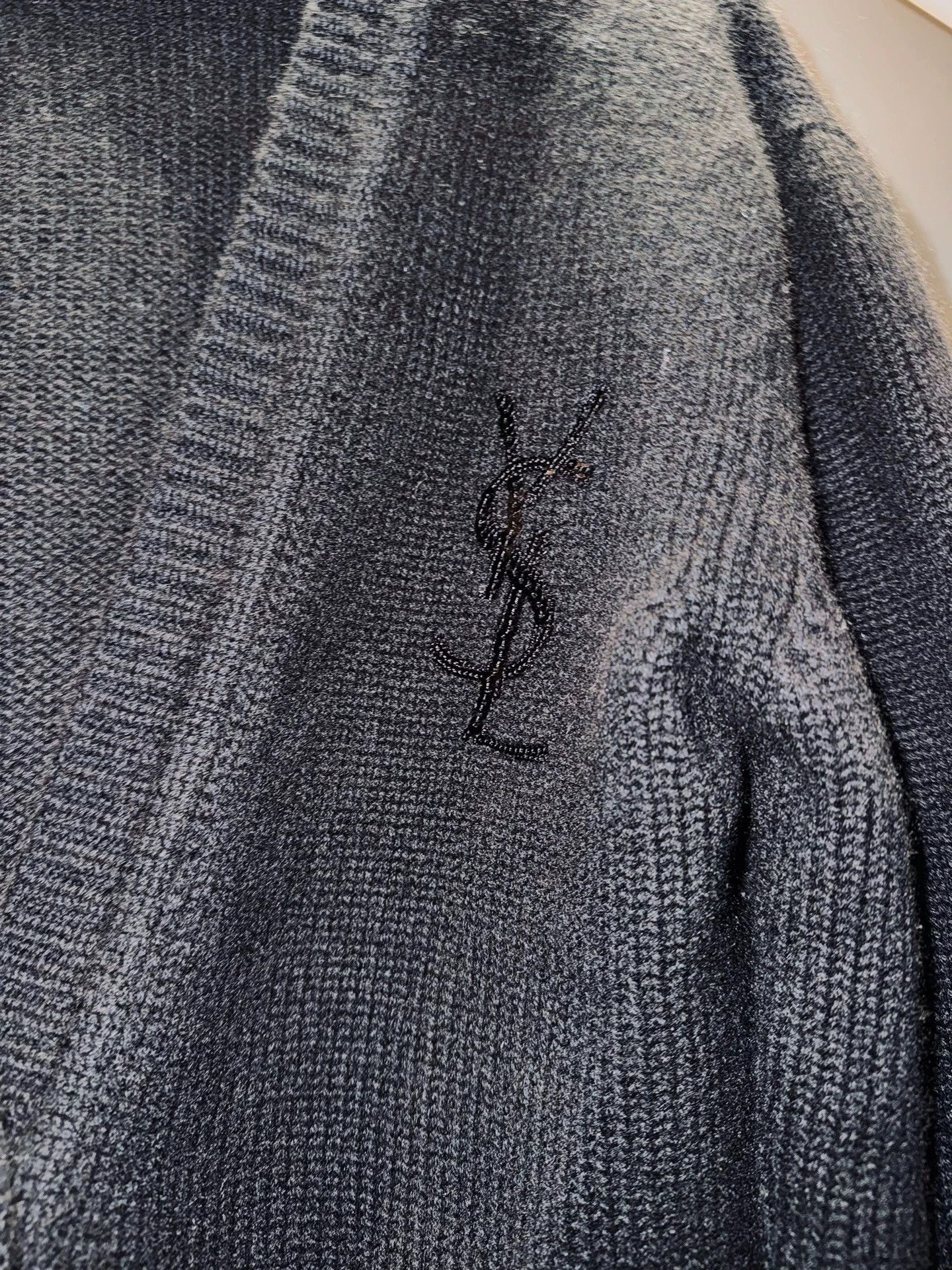 Yves Saint Laurent YSL 22 Oversized Cashmere Logo Scales Cardigan Size S / US 4 / IT 40 - 2 Thumbnail