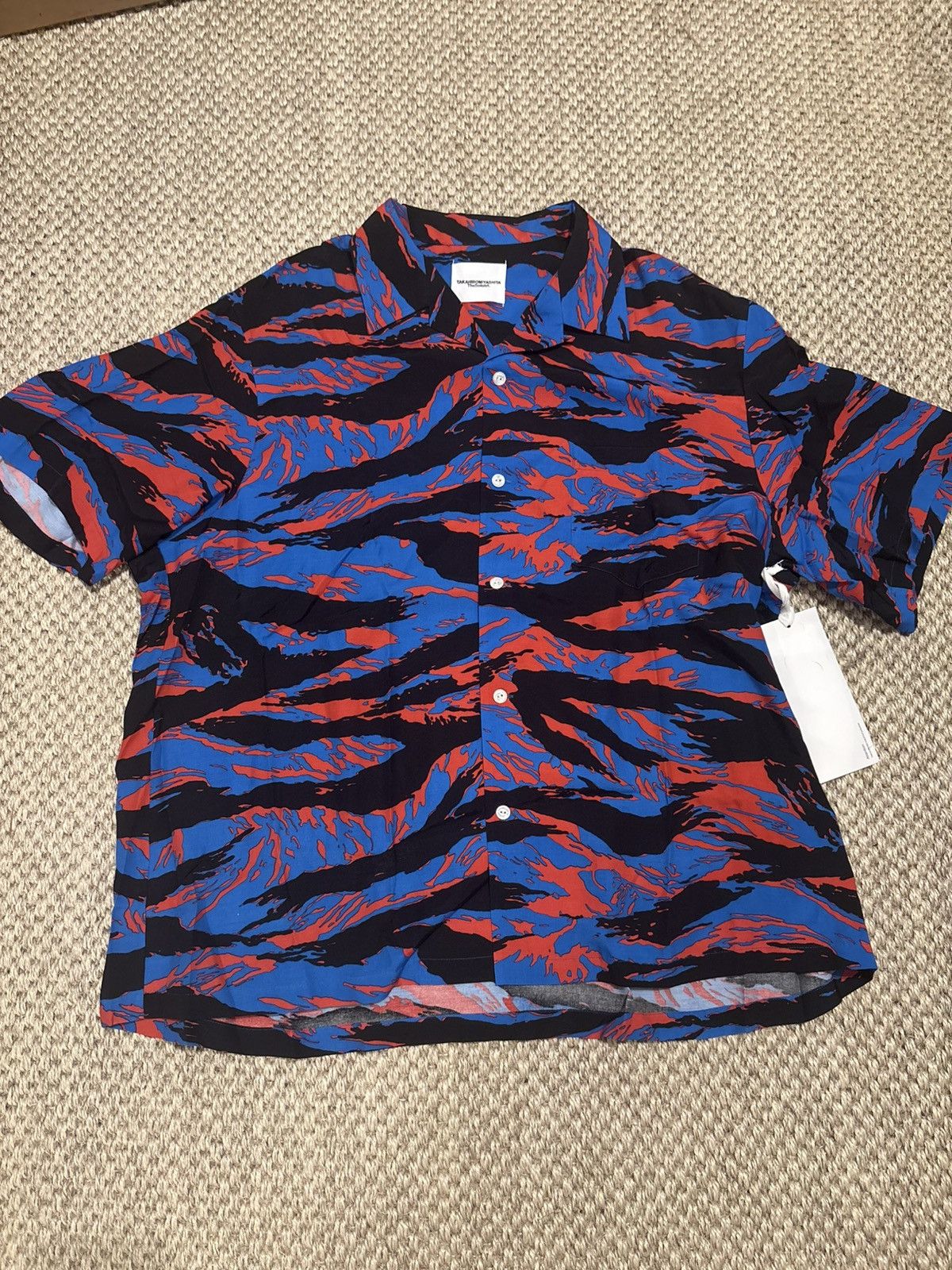 Takahiromiyashita The Soloist. Takahiromiyashita The Soloist Tiger Camo Rayon Shirt Blue Size US L / EU 52-54 / 3 - 1 Thumbnail