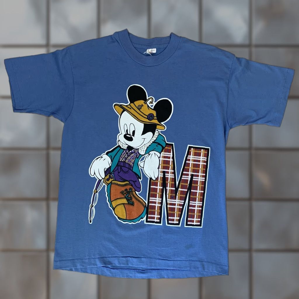 Disney VINTAGE Disney Mickey Mouse Sportsman Shirt L Blue 90s Cartoon Logo Mens T-Shirt Size US L / EU 52-54 / 3 - 1 Thumbnail