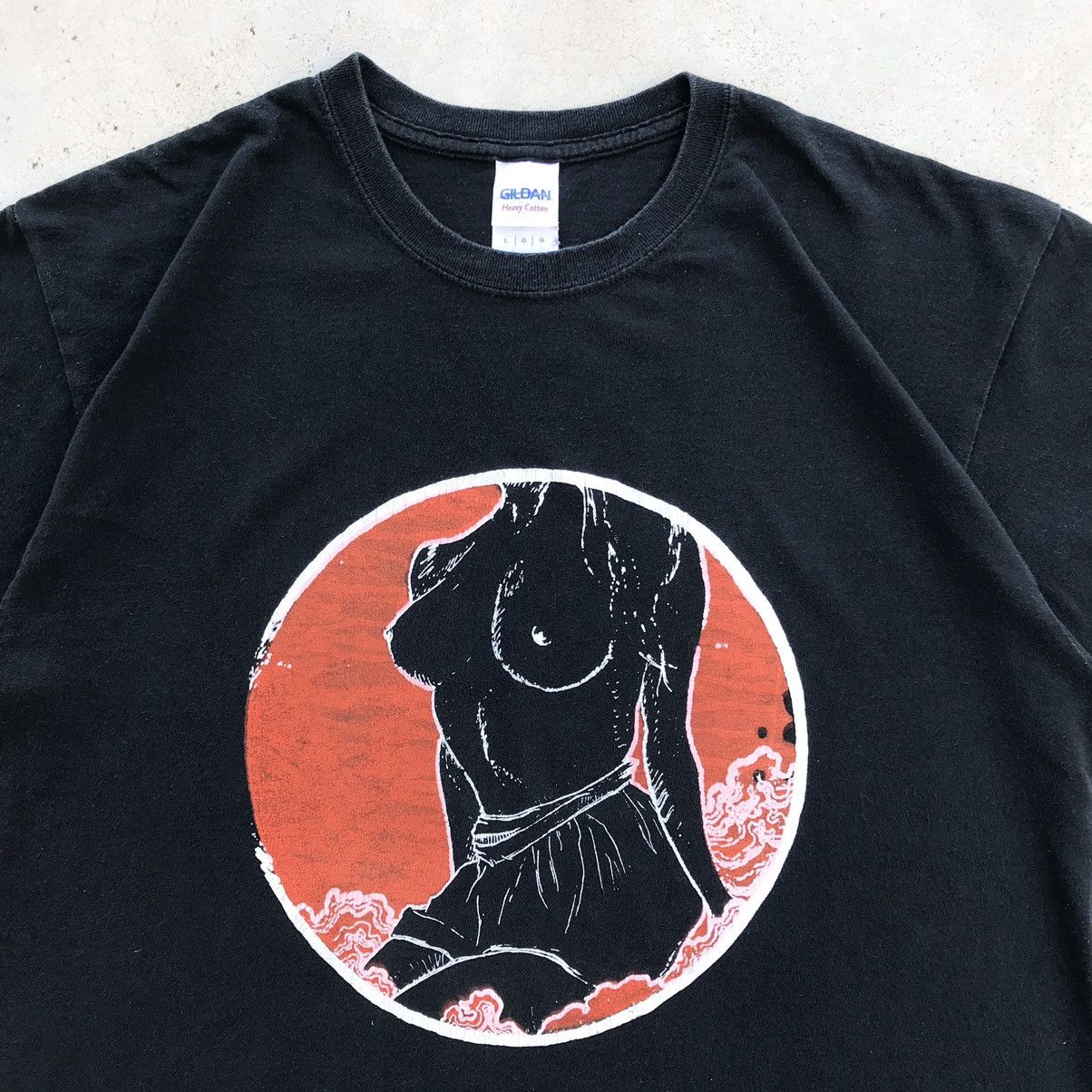 Anime 2000's Anime One Piece - Nami ( Waifu / Hentai ) T-Shirt Size US L / EU 52-54 / 3 - 2 Thumbnail