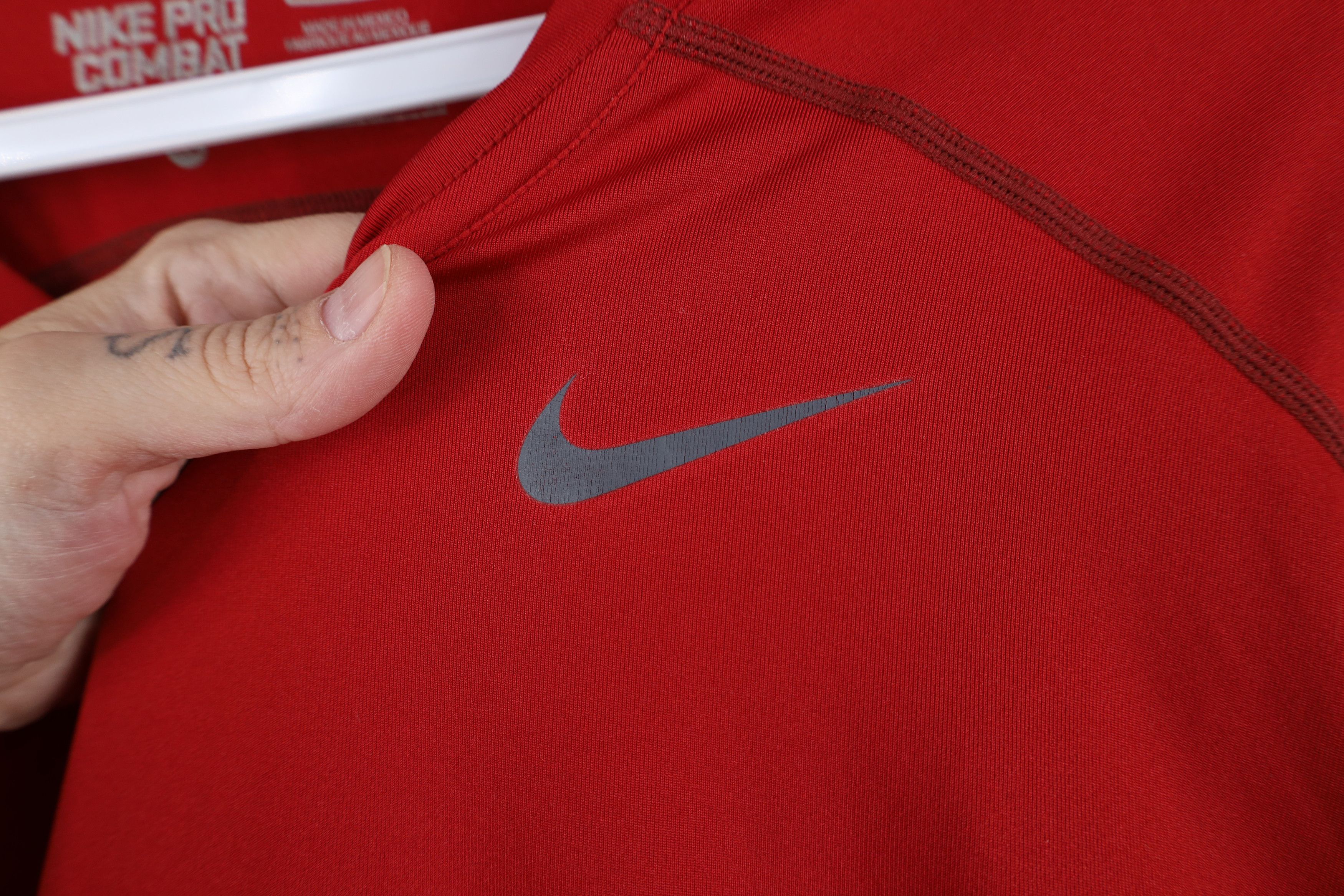 Nike Nike Pro Combat Long Sleeve Gym Training T-Shirt Red Size US XL / EU 56 / 4 - 4 Thumbnail