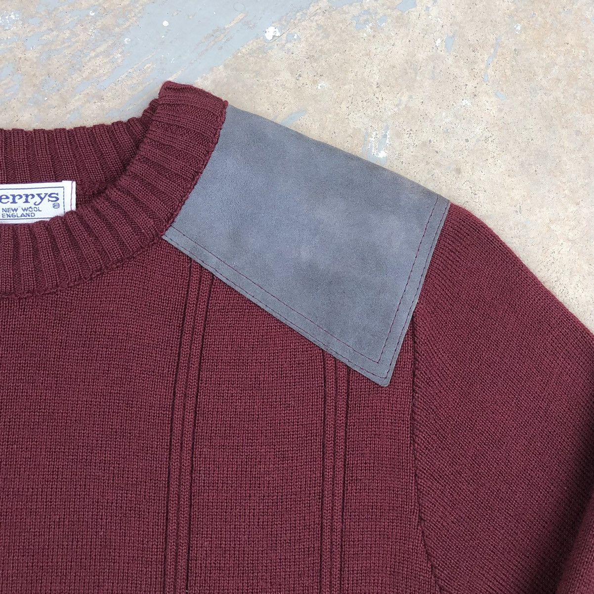 Burberry VTG Burberrys 100% Pure Wool With Burgundy Inserts Leather Size US M / EU 48-50 / 2 - 9 Thumbnail