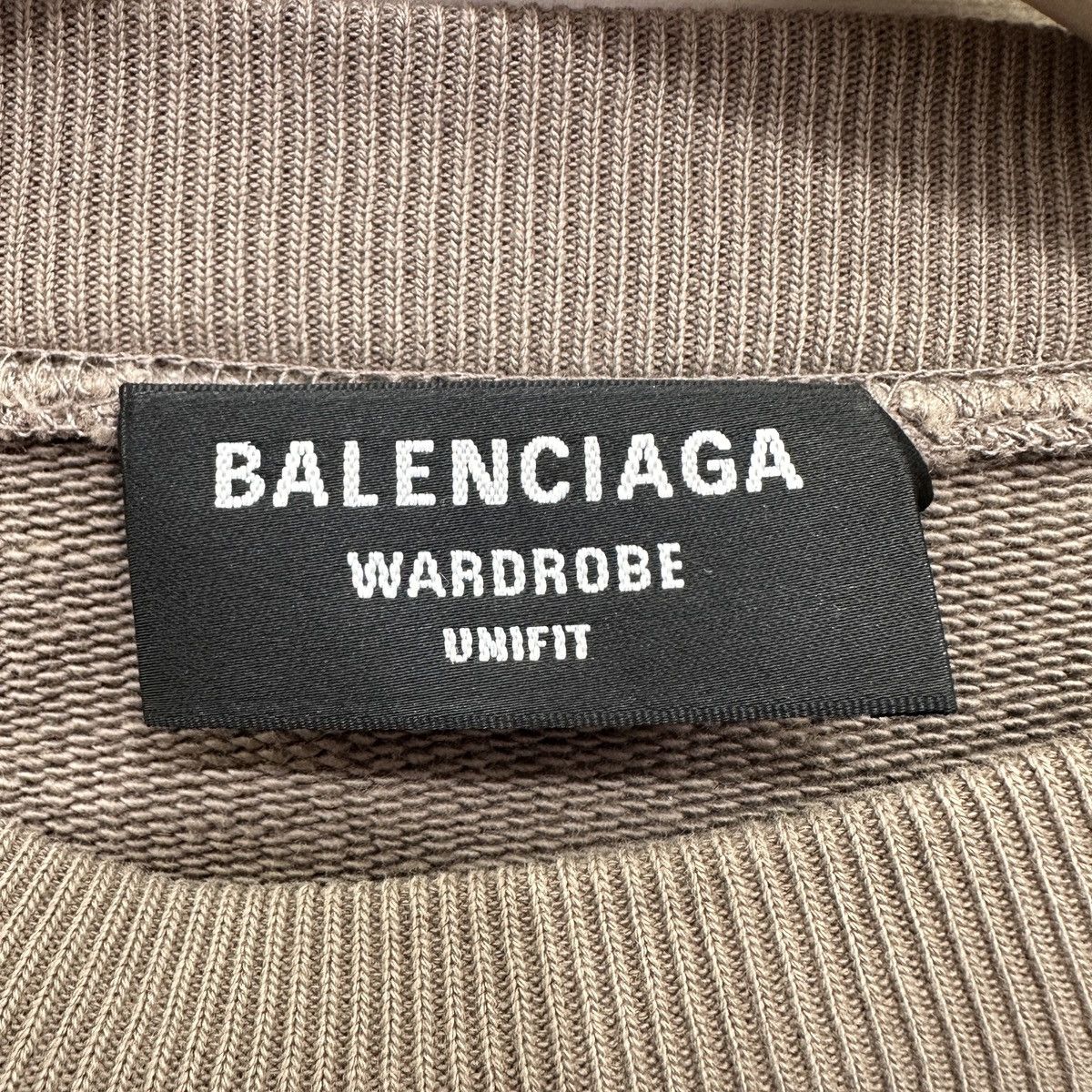 Balenciaga Balenciaga Brown Logo Letter Crew Neck Sweatshirt K26WX Size US S / EU 44-46 / 1 - 5 Thumbnail