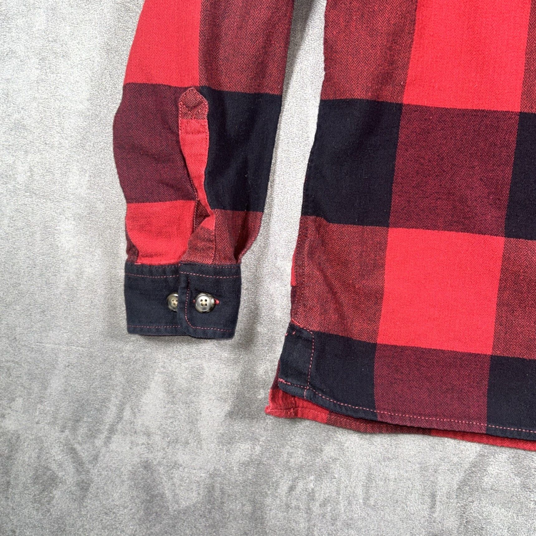 Carhartt VINTAGE? Wait this is not vintage. Carhartt Rugged Flex Red Plaid Shirt Womens Size M Loose Fit Button Up Workwear Size M / US 6-8 / IT 42-44 - 5 Thumbnail