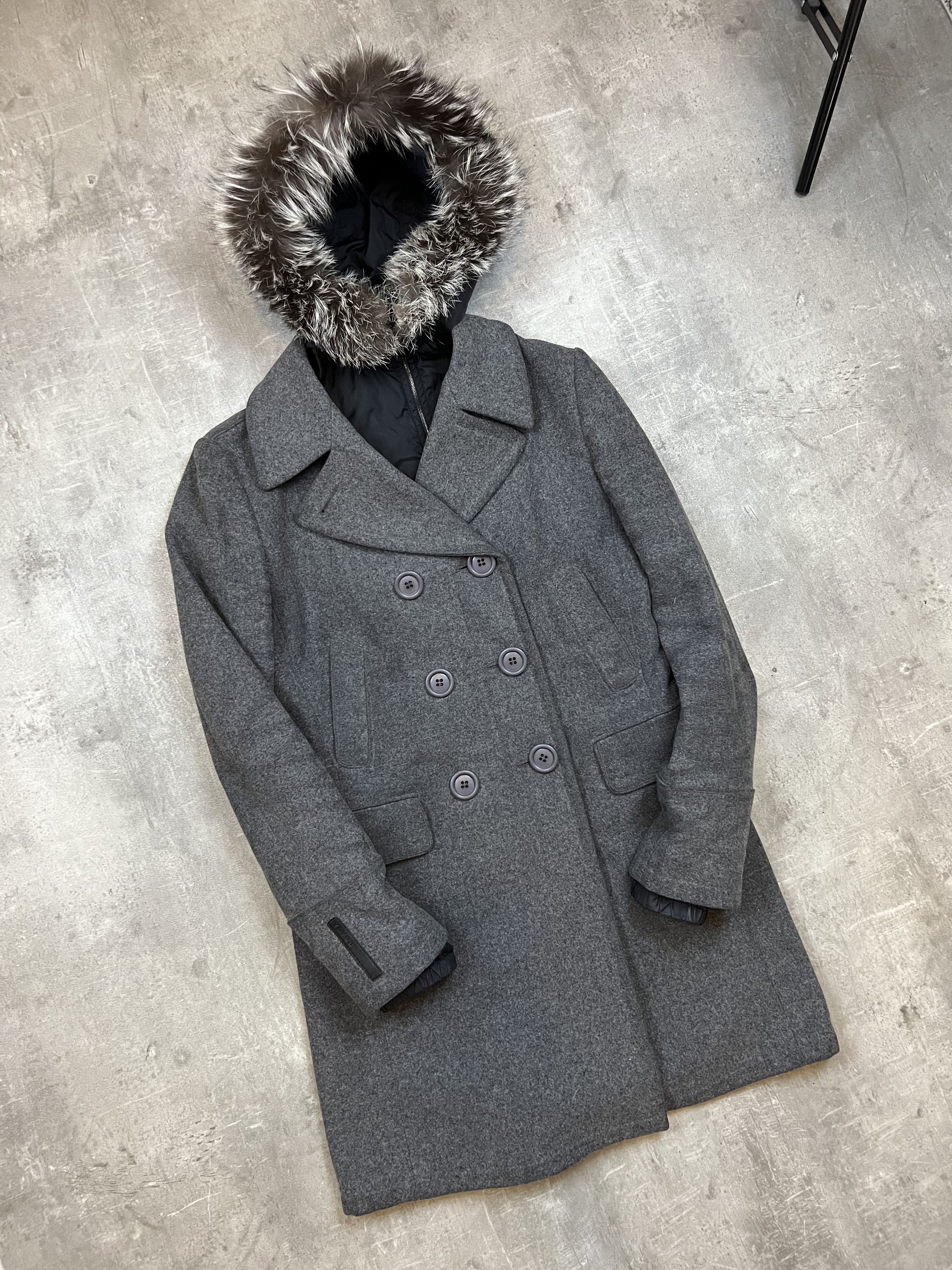 Prada prada womens coat size M Size M / US 6-8 / IT 42-44 - 1 Thumbnail