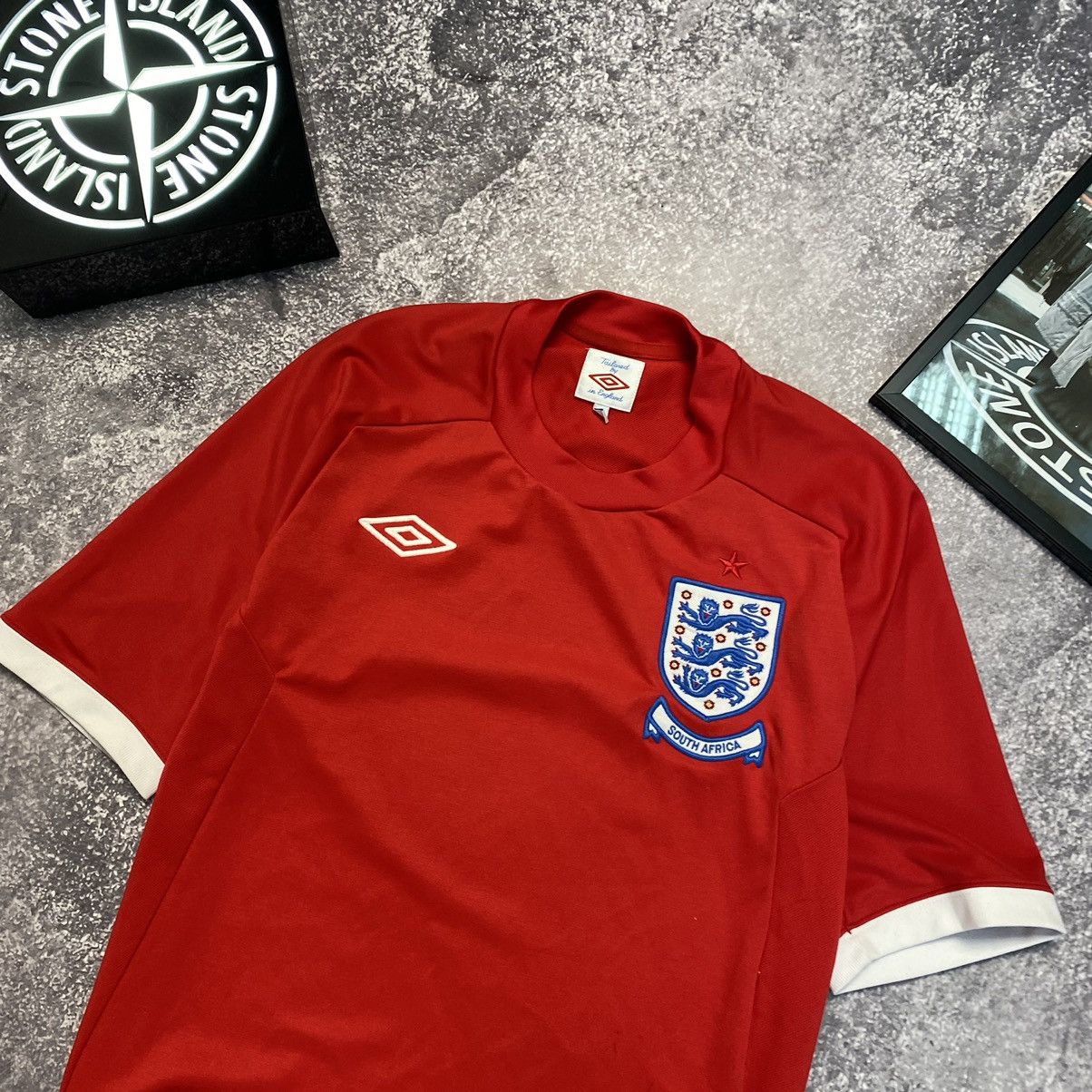 Umbro Vintage Umbro FC England National Team soccer jersey Size US S / EU 44-46 / 1 - 3 Thumbnail