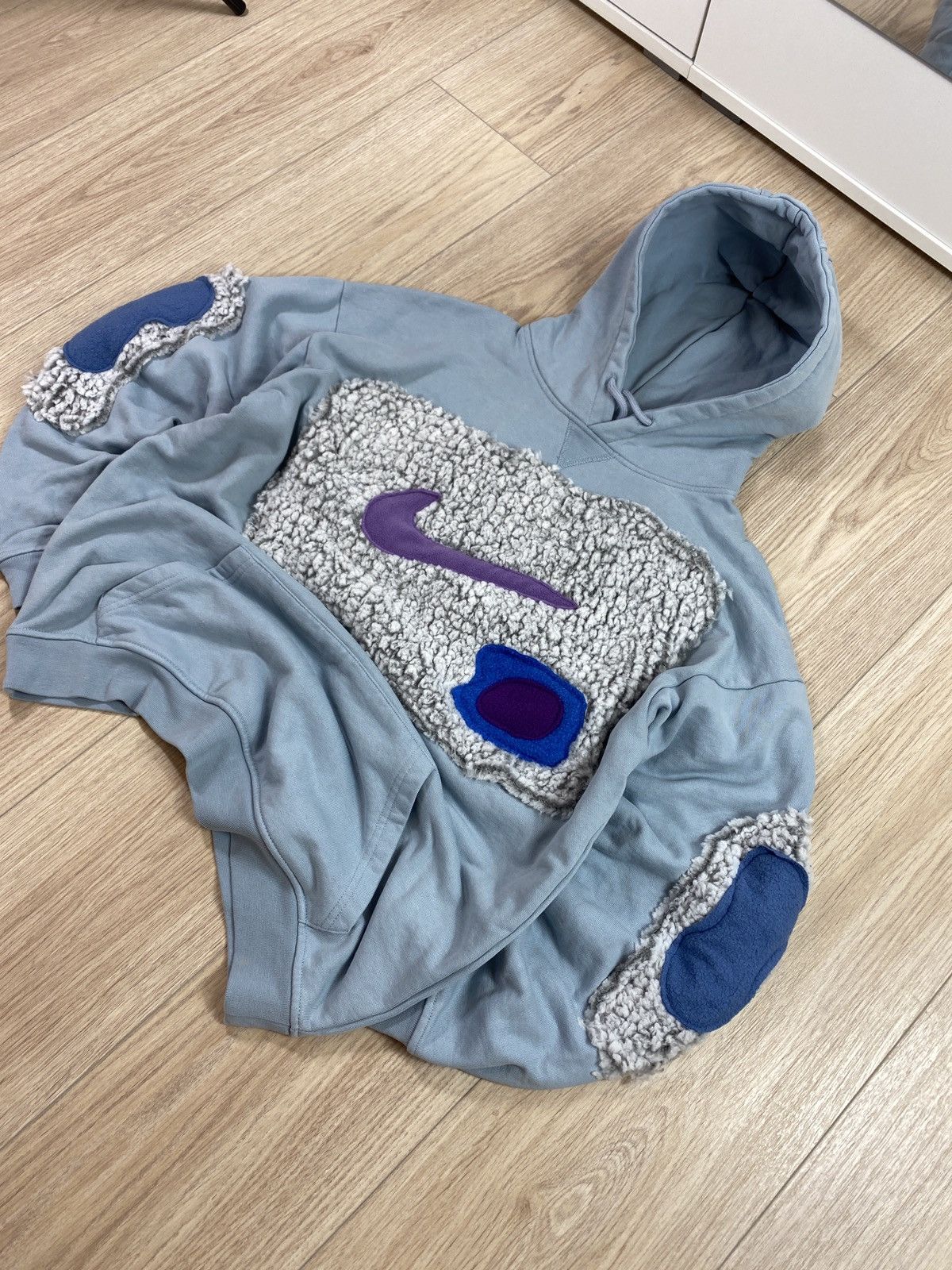 Nike × Vintage Vintage Nike Custom UFO Center Swoosh Oversize Hoodie Y2K UK Size US L / EU 52-54 / 3 - 3 Thumbnail