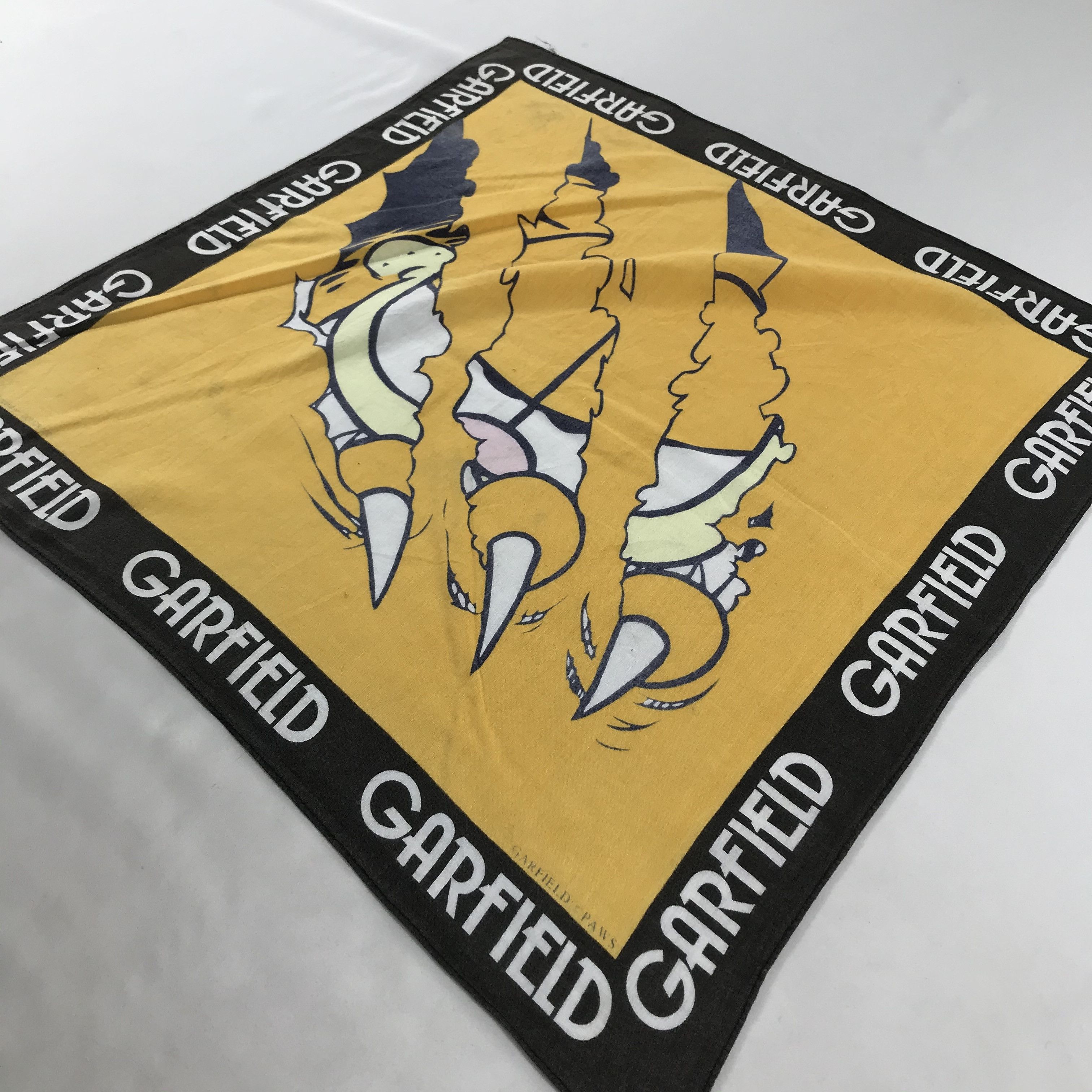 Vintage Garfield Bandana / Handkerchief / Neckerchief -S1774