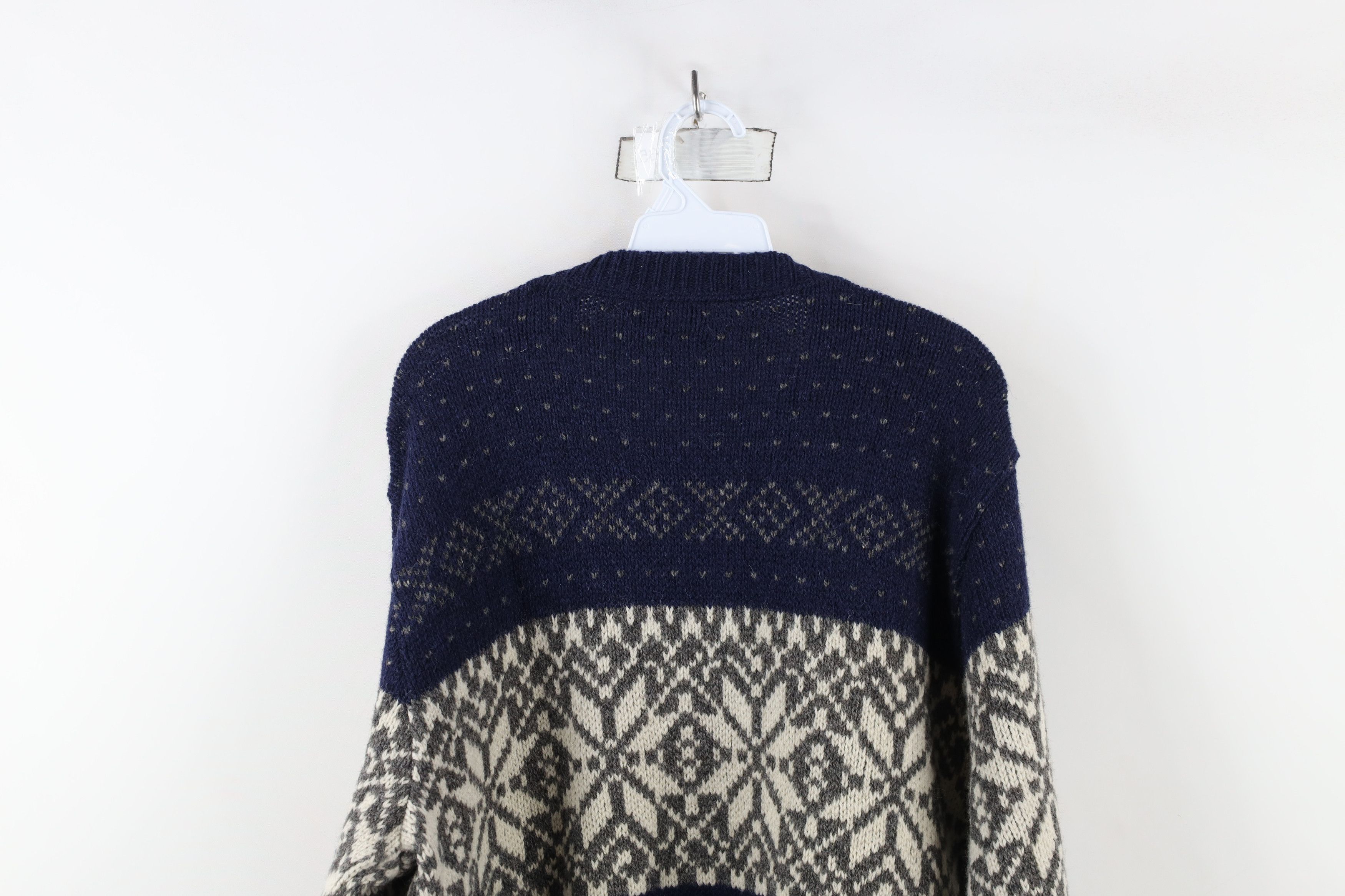 Vintage Vintage 90s Streetwear Knit Snowflake Fair Isle Sweater USA Size US L / EU 52-54 / 3 - 10 Thumbnail