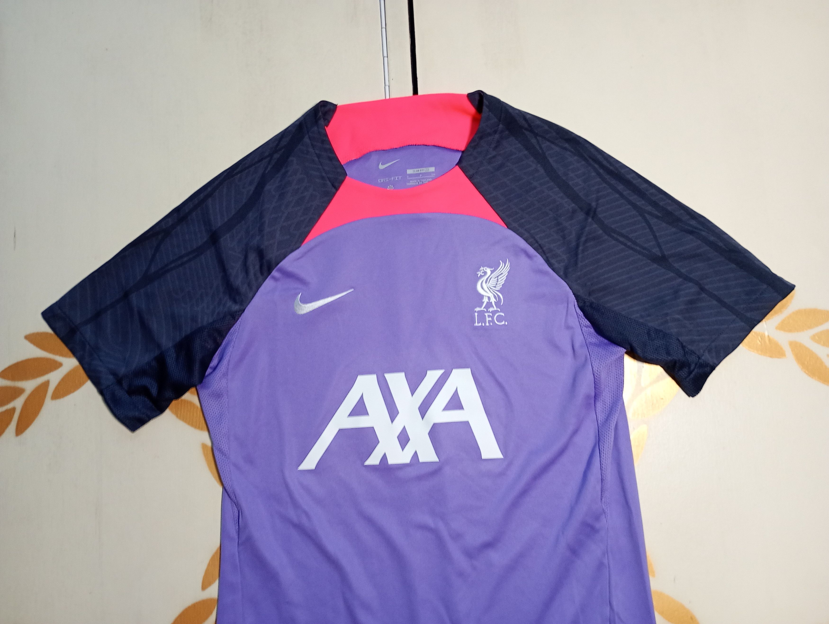 Nike Nike Liverpool Training Jersey 2023-2024 Size US S / EU 44-46 / 1 - 3 Thumbnail