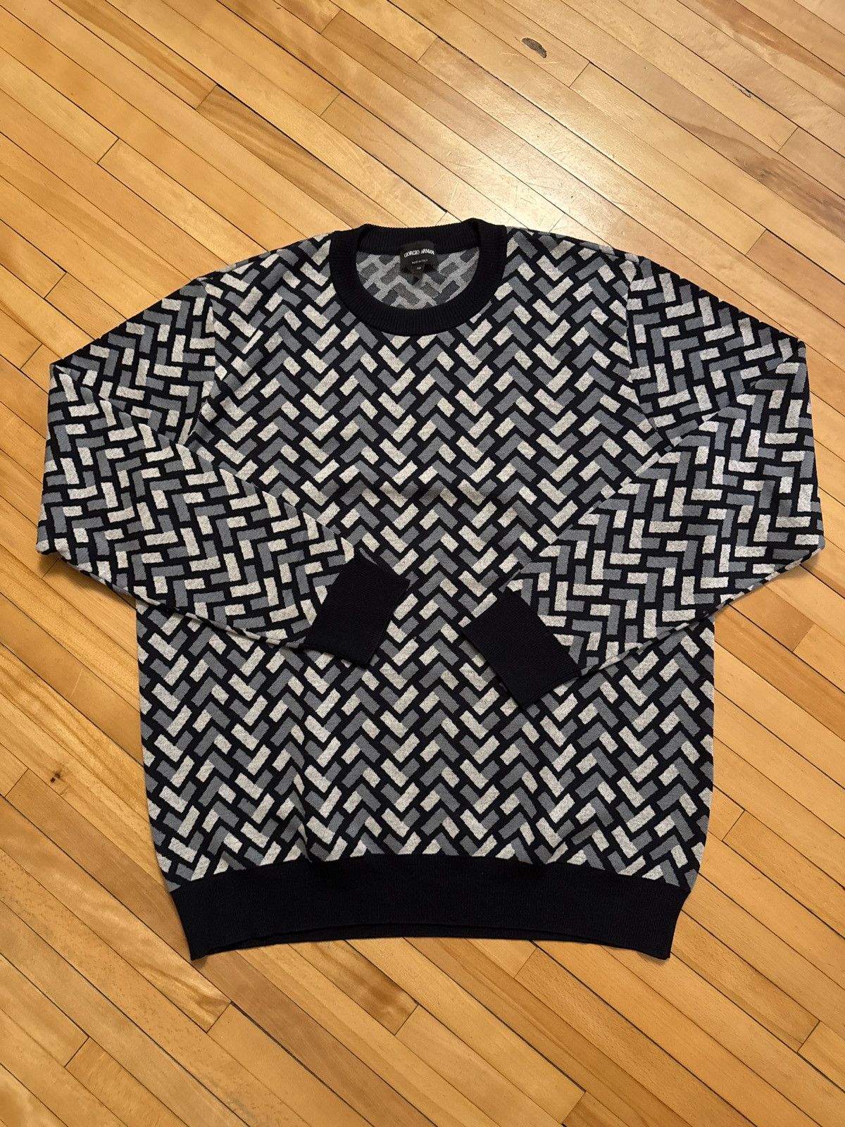 Giorgio Armani Incredible Geometric mode in Italy sweater Size US XXL / EU 58 / 5 - 1 Thumbnail