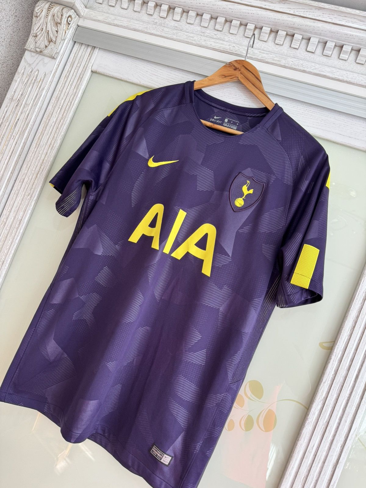 Nike Tottenham Hotspur 2017-2018 Third Soccer Jersey Football Kit Size US L / EU 52-54 / 3 - 4 Thumbnail