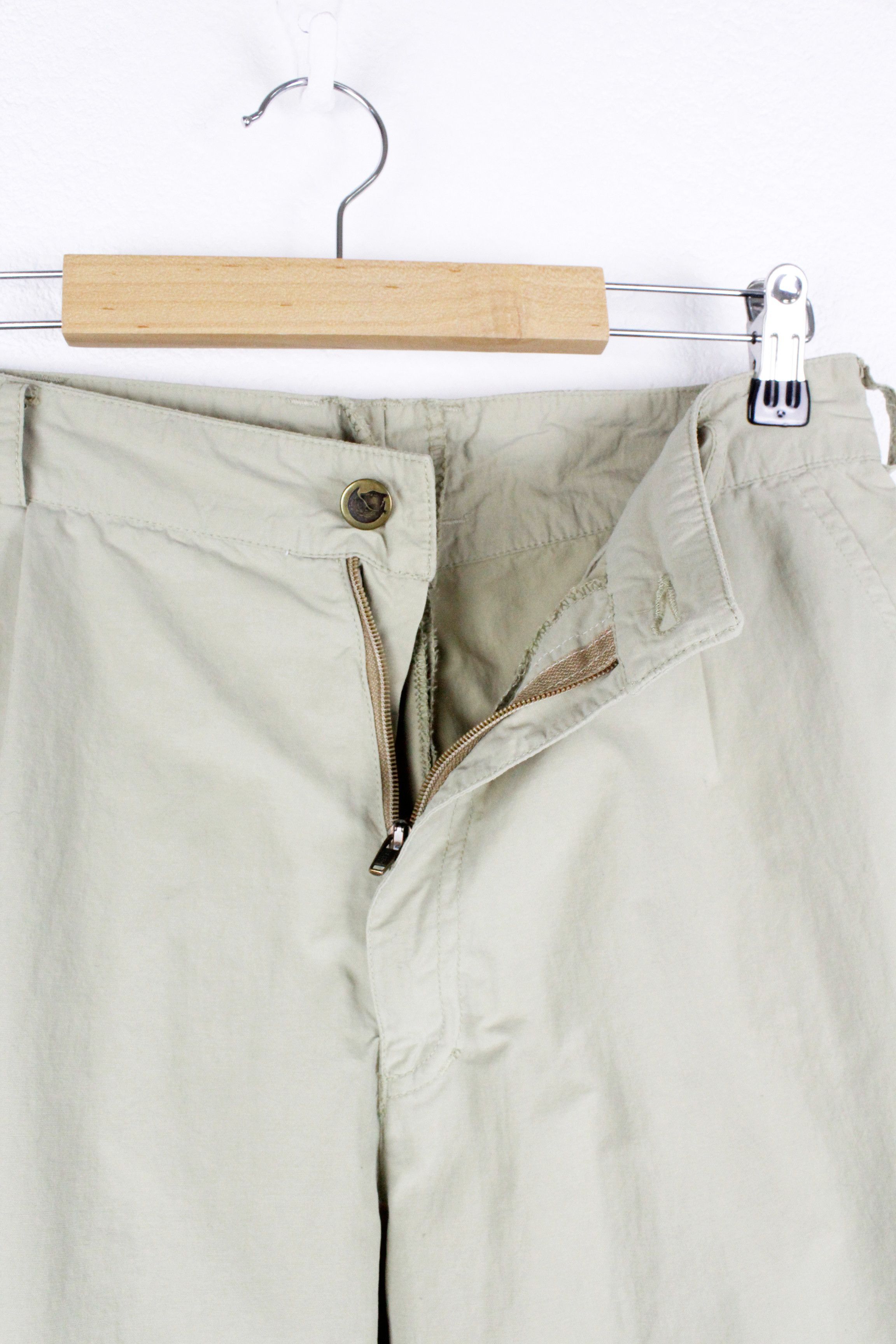 Fjallraven Womens Fjallraven Cargo Hiking 1 in 2 Shorts Pants Trousers Size 27" / US 4 / IT 40 - 4 Thumbnail