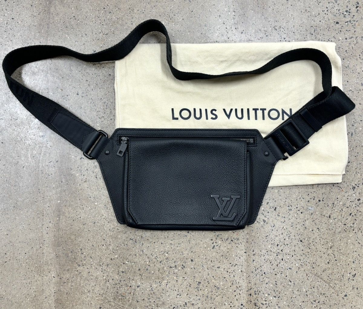 Louis Vuitton LV Louis Vuitton Takeoff Crossbody Aerogram Size ONE SIZE - 2 Thumbnail