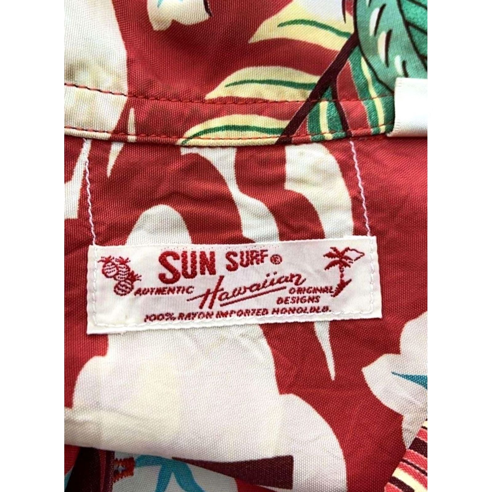 Sun Surf SUN SURF Men's Button-Up Hawaiian Shirt Red Rayon Size S Casual Vintage Tourists Bureau Hino-ya Size US S / EU 44-46 / 1 - 6 Thumbnail