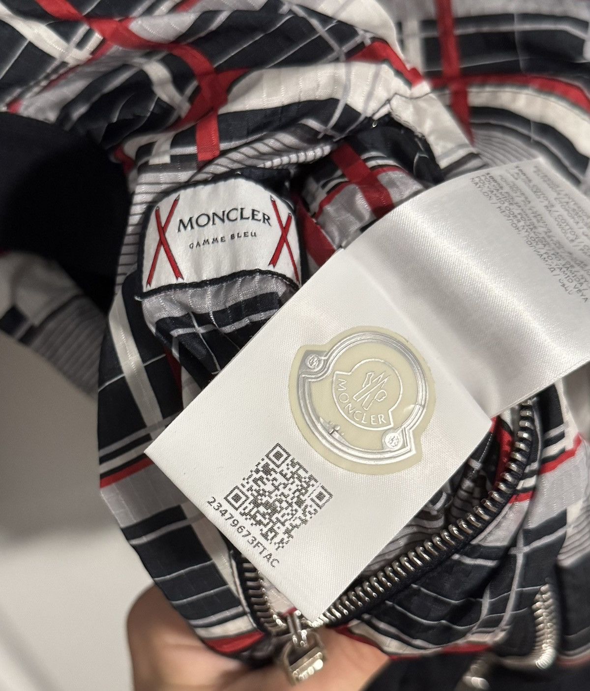 Moncler Gamme Bleu Moncler Gamme Bleu Reversible Zip Up Size US S / EU 44-46 / 1 - 13 Thumbnail
