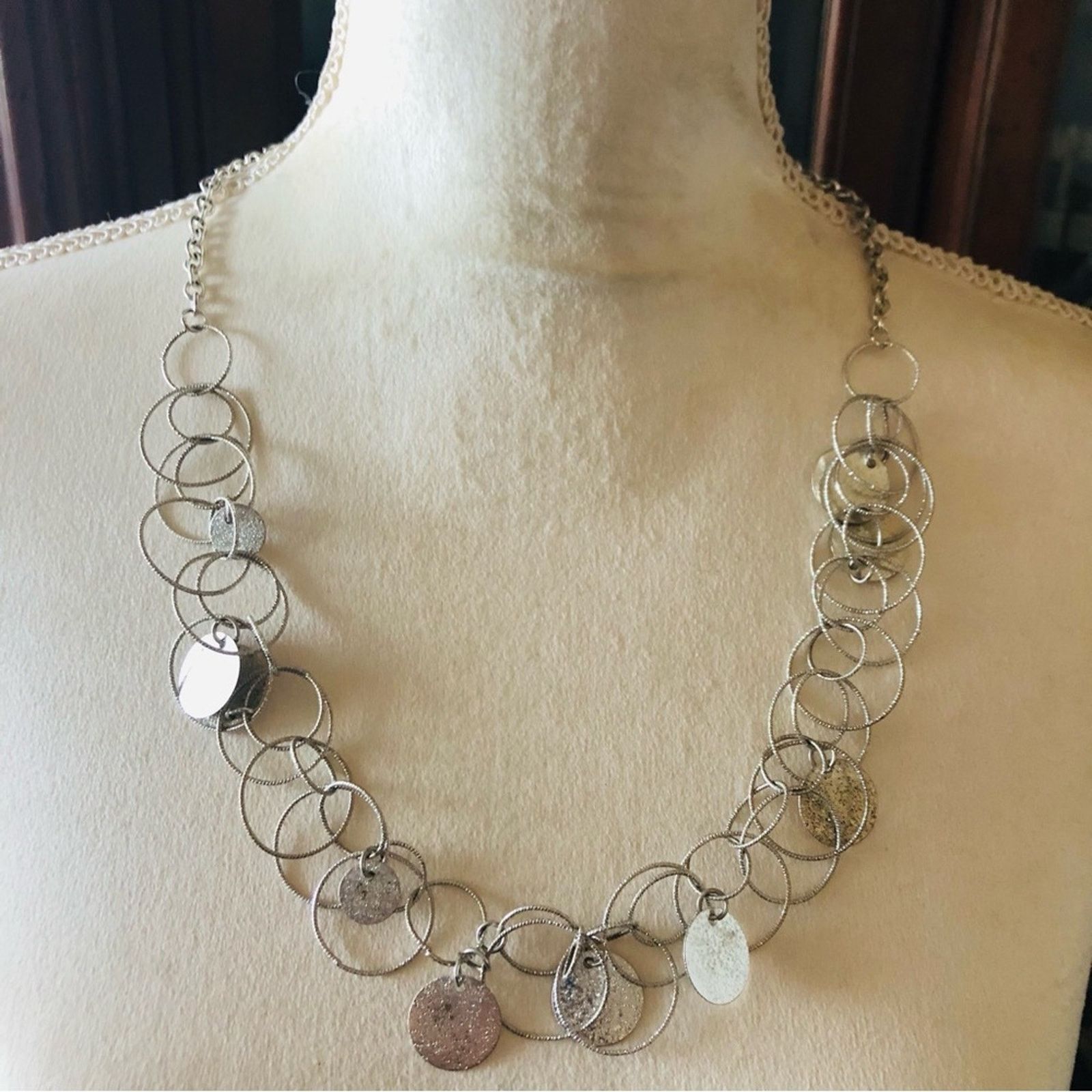 Jewelry Textured silver link coin fringe necklace Size ONE SIZE - 2 Thumbnail