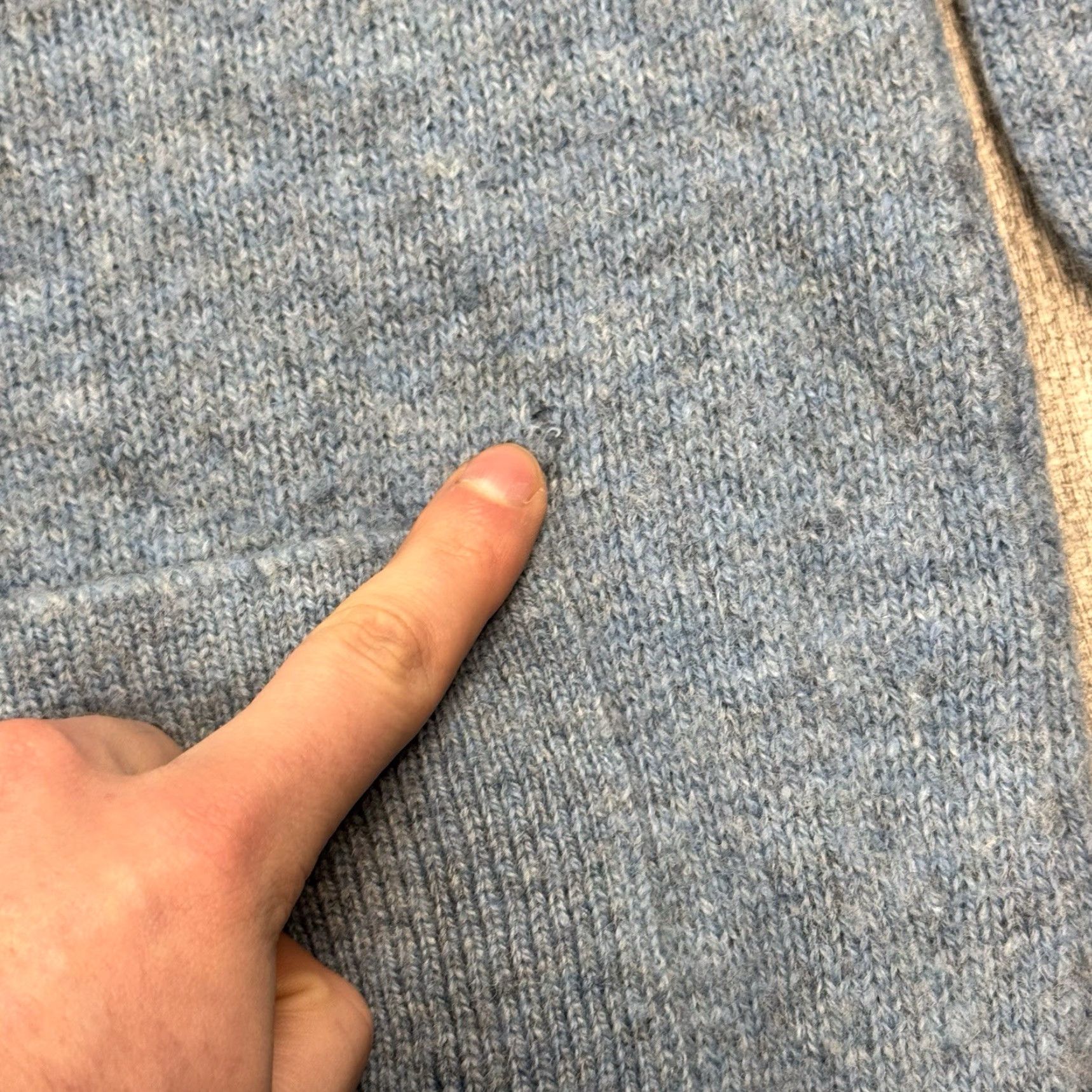 Vintage VINTAGE Denholm Scotland Shetland Wool Cardigan Mens Blue 5-Button Knit Pockets Classic 80s 90s Size L / US 10 / IT 46 - 5 Thumbnail