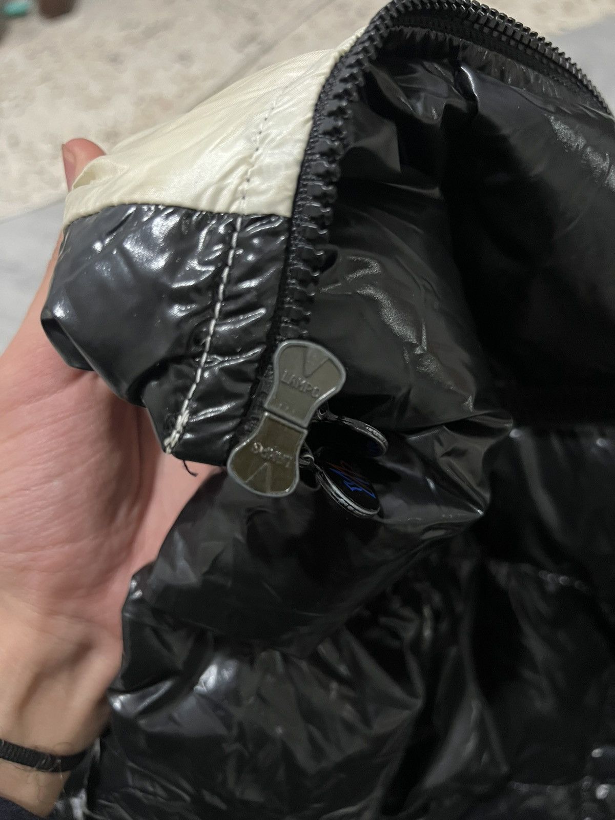 Moncler Doudoune Moncler BADIA vintage. Condition parfaite. Size XS / US 0-2 / IT 36-38 - 5 Thumbnail