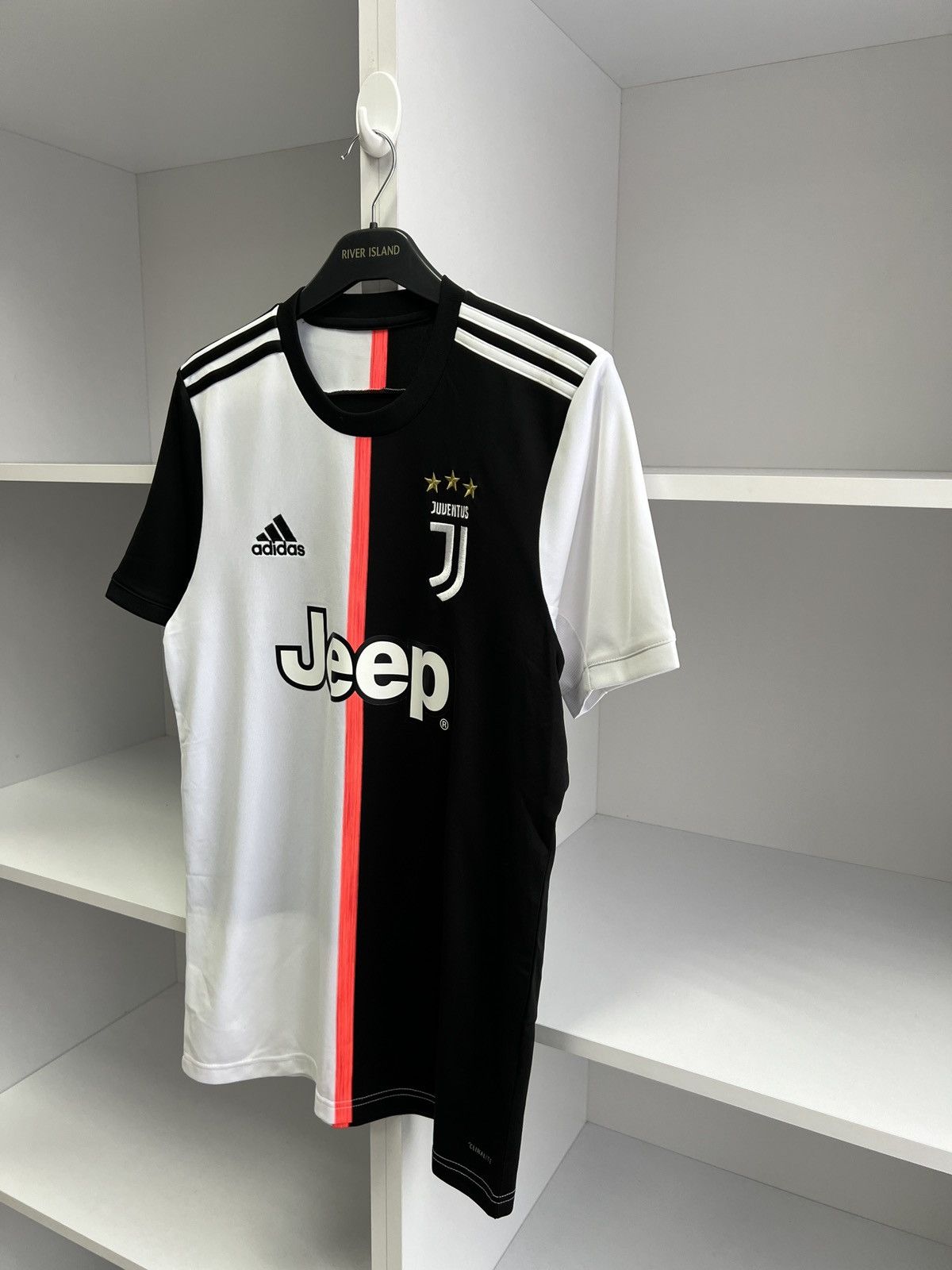Adidas × Vintage Vintage Juventus 19/20 Home Jersey Size US S / EU 44-46 / 1 - 8 Thumbnail