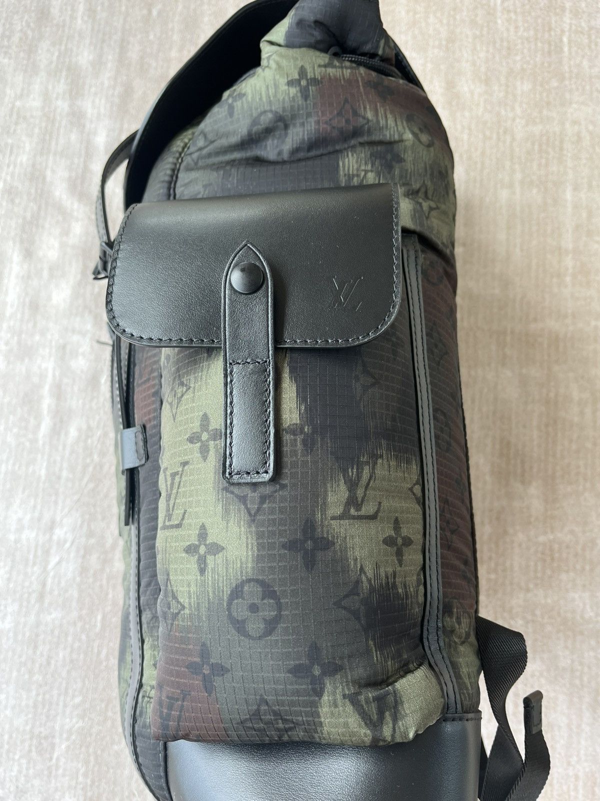 Louis Vuitton Louis Vuitton brand new Backpack Size ONE SIZE - 5 Thumbnail