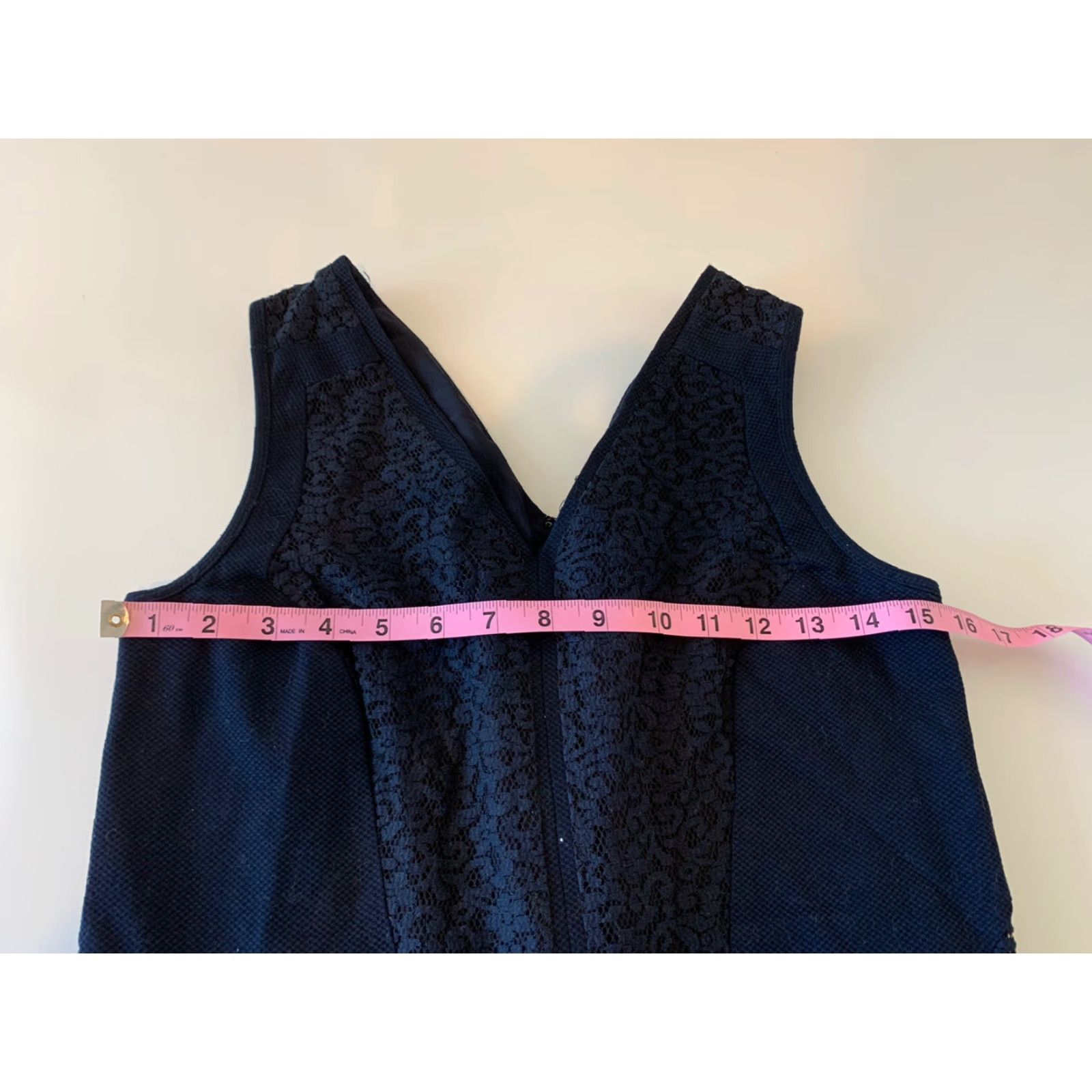 Ann Taylor VINTAGE Ann Taylor Loft Sleeveless Lace Accent Dress Women 4P Navy Blue Party/Cocktail Knee Length Size S / US 4 / IT 40 - 3 Thumbnail