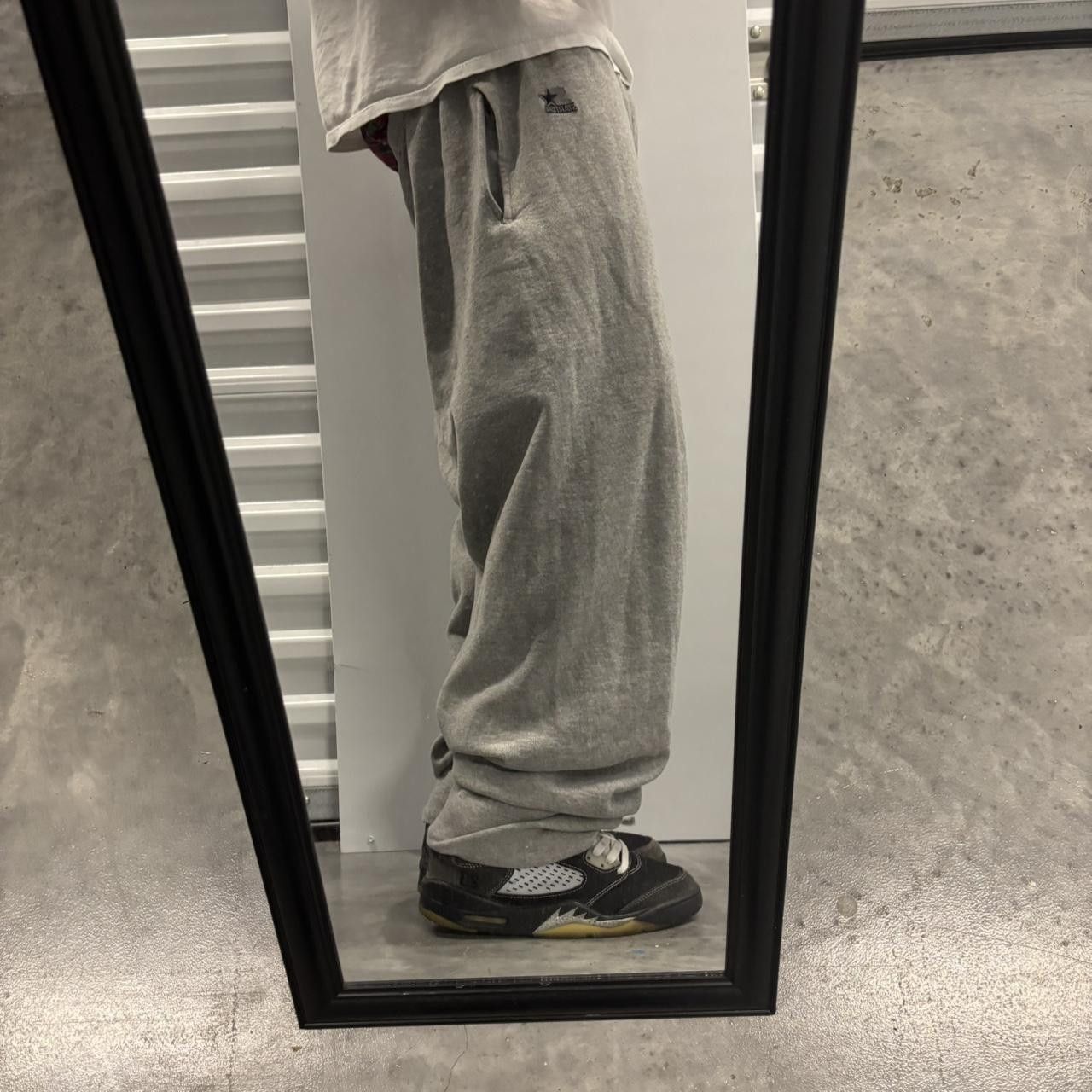 Japanese Brand × Vintage Crazy Vintage 90s Baggy Light Grey Essential Sweatpants! Size US 36 / EU 52 - 2 Thumbnail