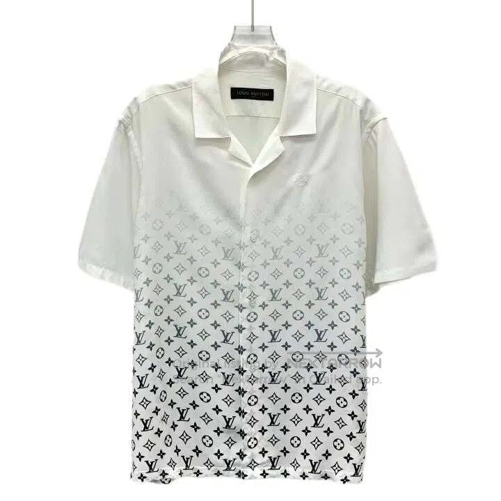 Louis Vuitton Louis Vuitton Logo Monogram Short Sleeve Shirt. Size US L / EU 52-54 / 3 - 1 Thumbnail