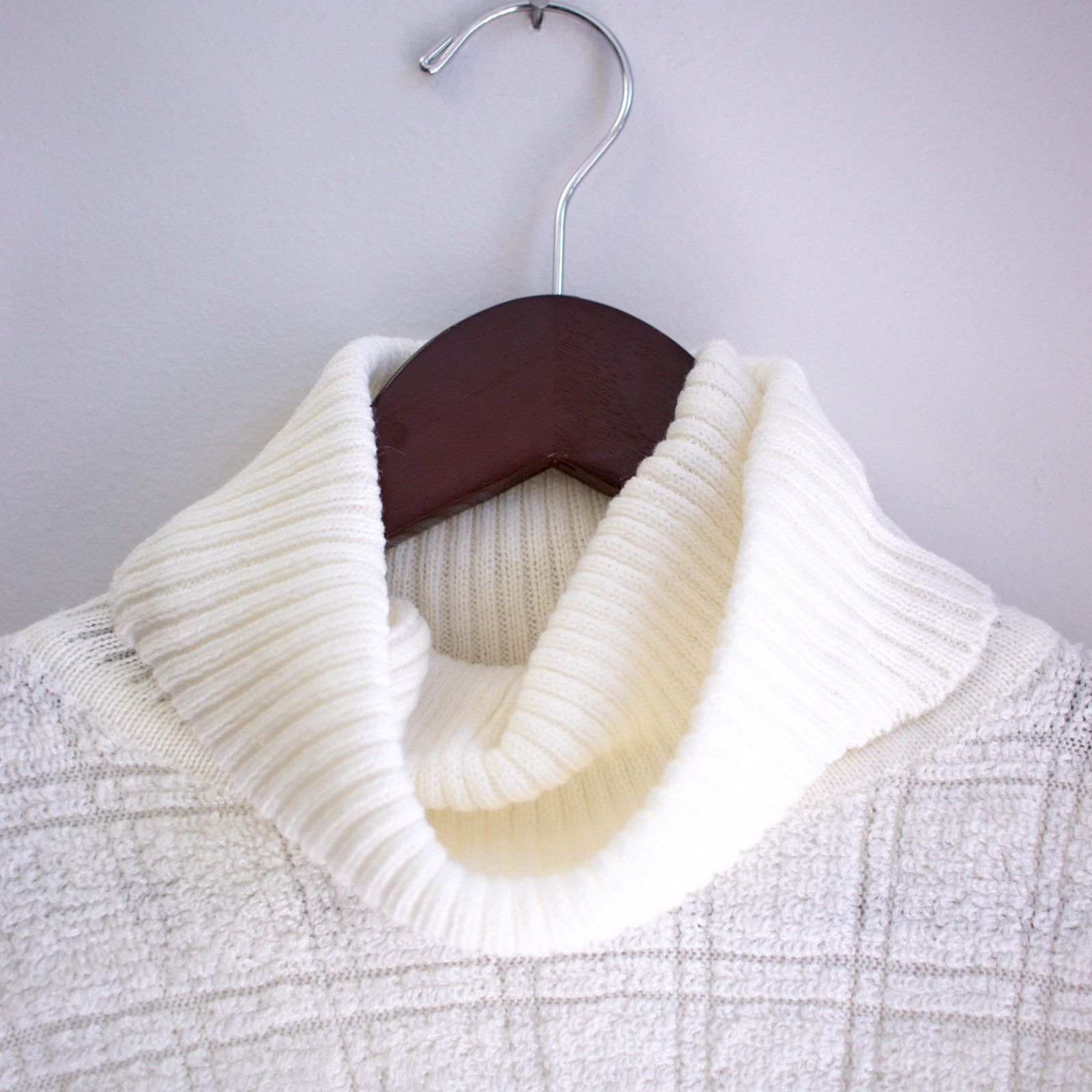 Vintage Small Vintage Cream Boucle Loose Sleeve Turtle Neck Sweater Size S / US 4 / IT 40 - 3 Thumbnail