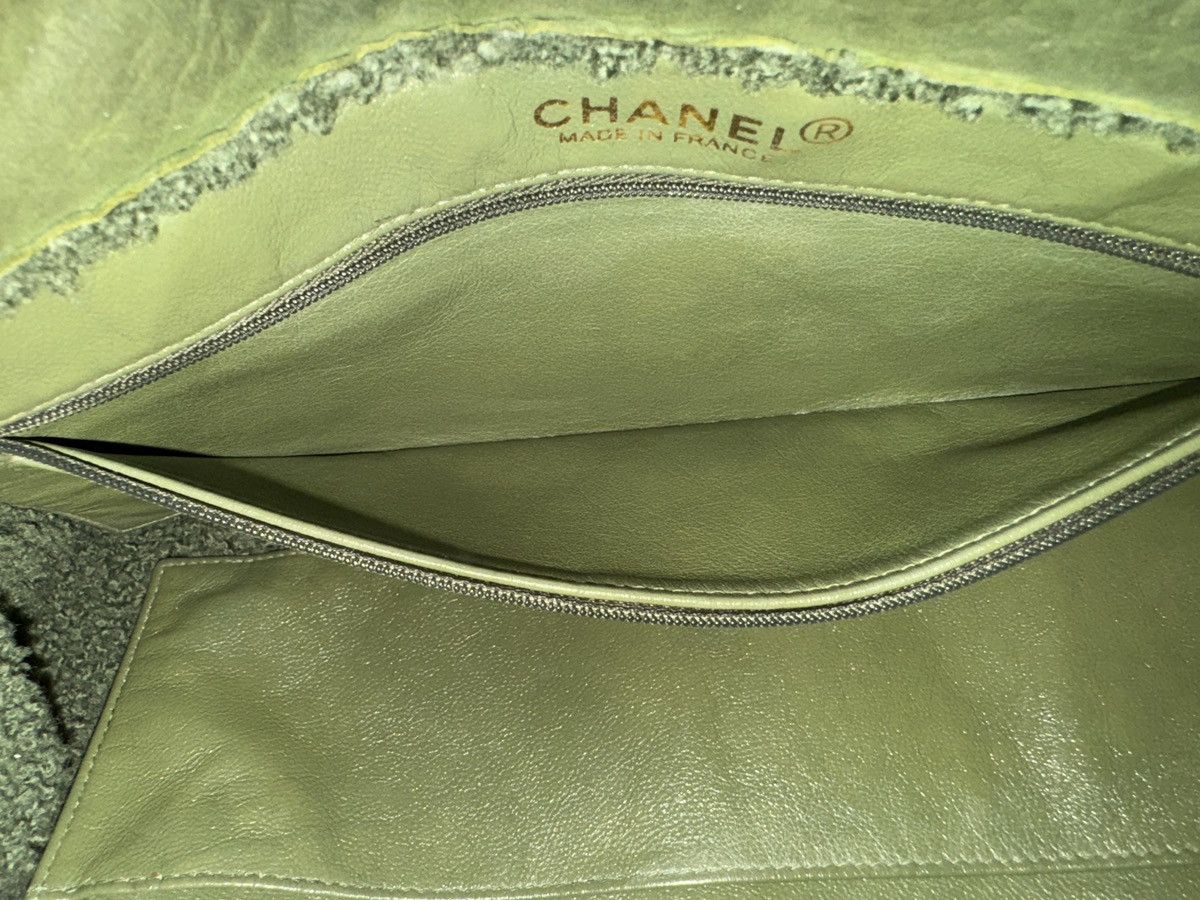 Chanel Chanel Green Suede Shearling Trim CC Turnlock Handbag Size ONE SIZE - 7 Thumbnail