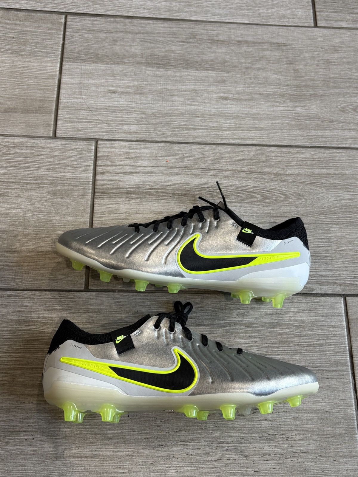 Nike Nike Tiempo Legend 10 Elite Ag Pro HF4378-002 Men size 10.5 Size US 10.5 / EU 43-44 - 5 Thumbnail