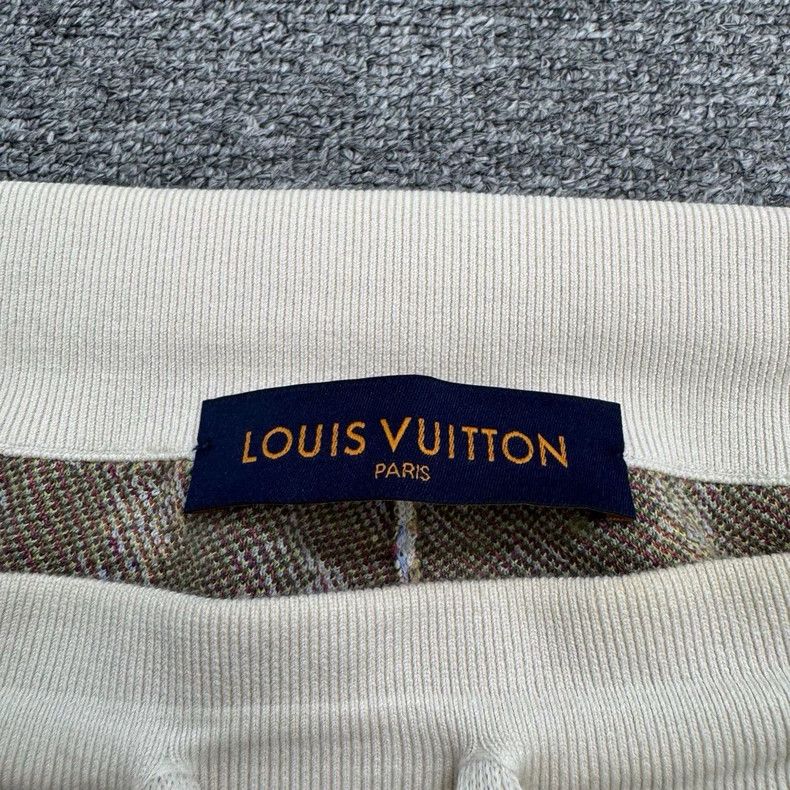 Louis Vuitton Louis Vuitton size xl Full-print presbyopic floral knit sho Size US 28 / EU 44 - 2 Thumbnail